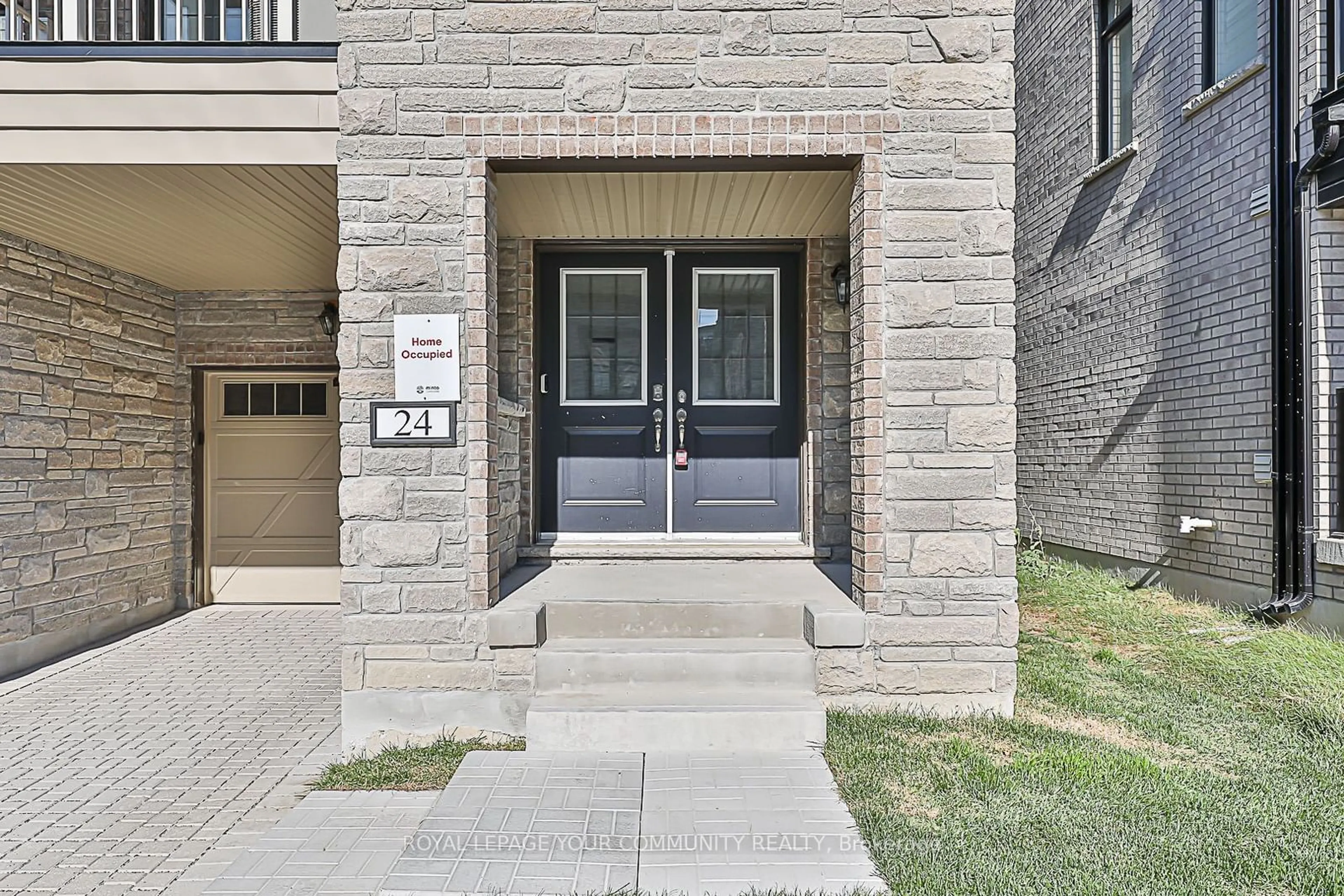 Indoor entryway, cement floor for 24 Gilbert Wright Ave, Markham Ontario L6C 1N6