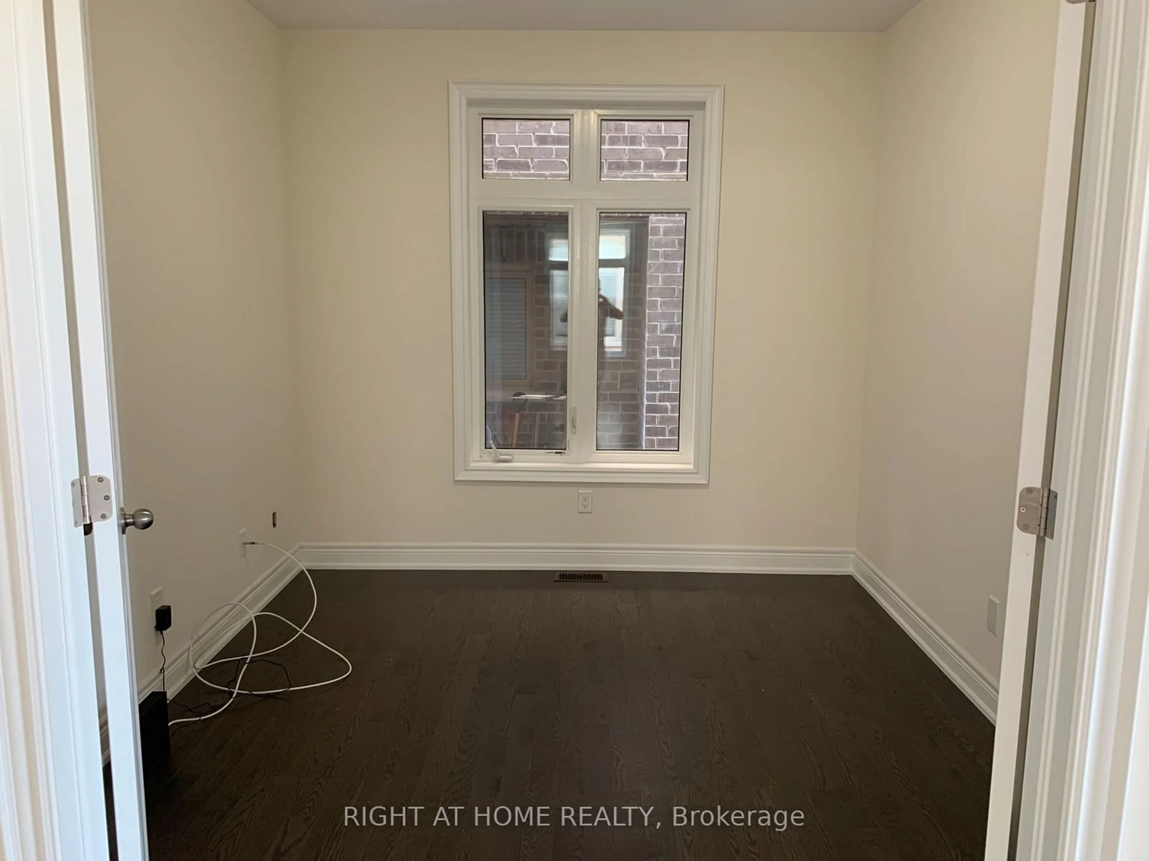 A pic of a room, not visible floor for 35 Prunella Cres, East Gwillimbury Ontario L9N 0S7