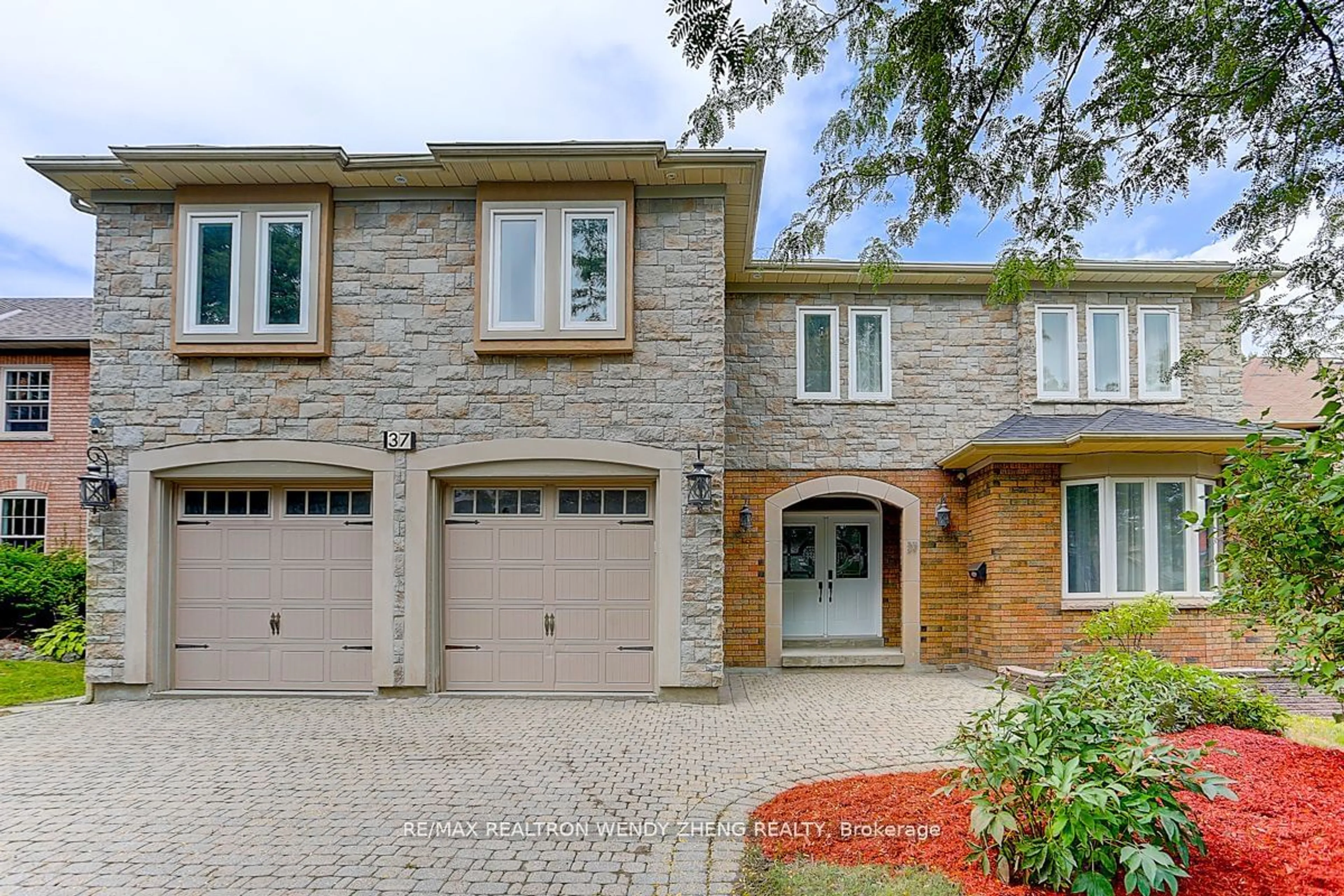 Home with brick exterior material for 37 Montclair Rd, Richmond Hill Ontario L4B 2T9