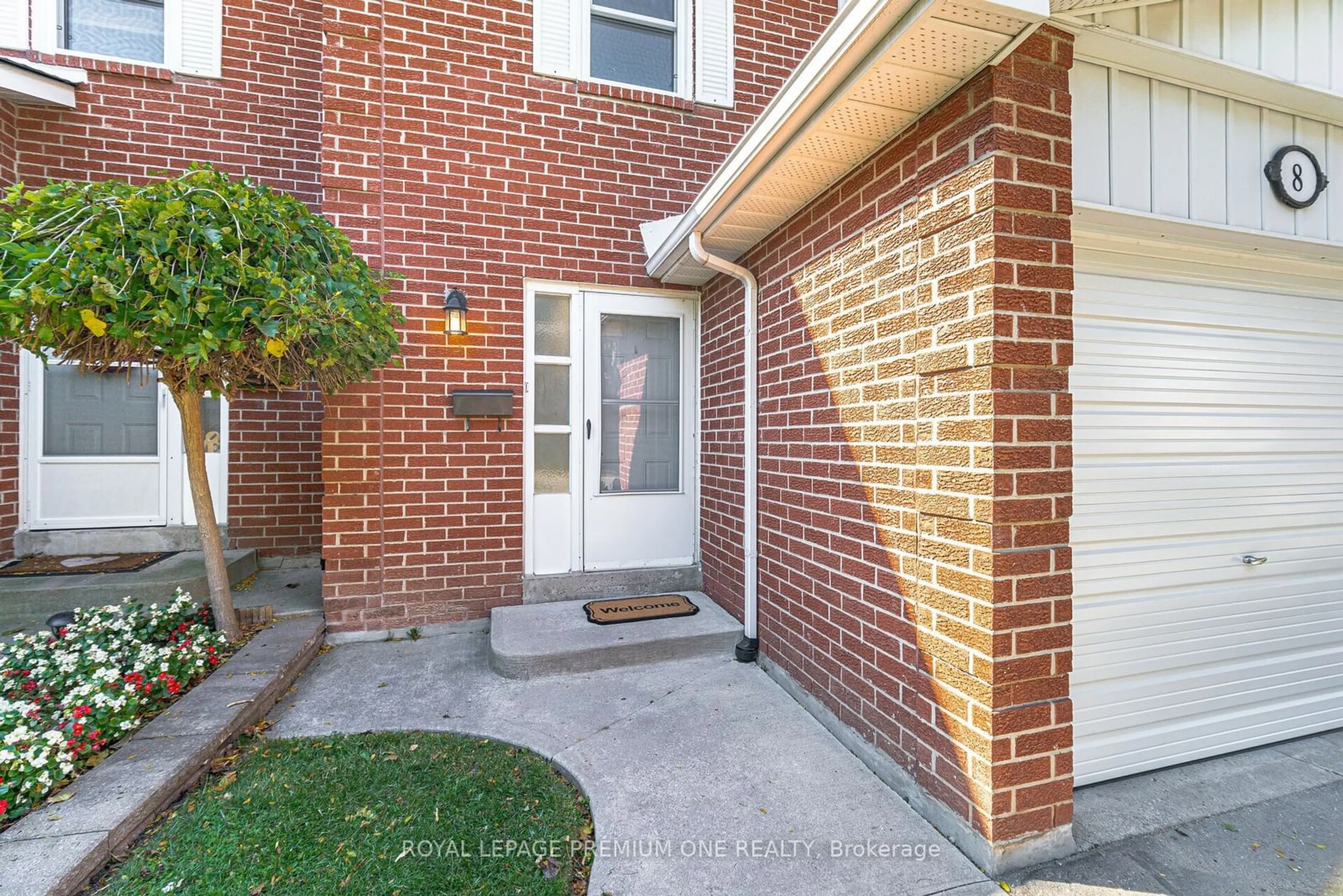 A pic from exterior of the house or condo, the street view for 8 Norris Way #178, Markham Ontario L3T 5C1