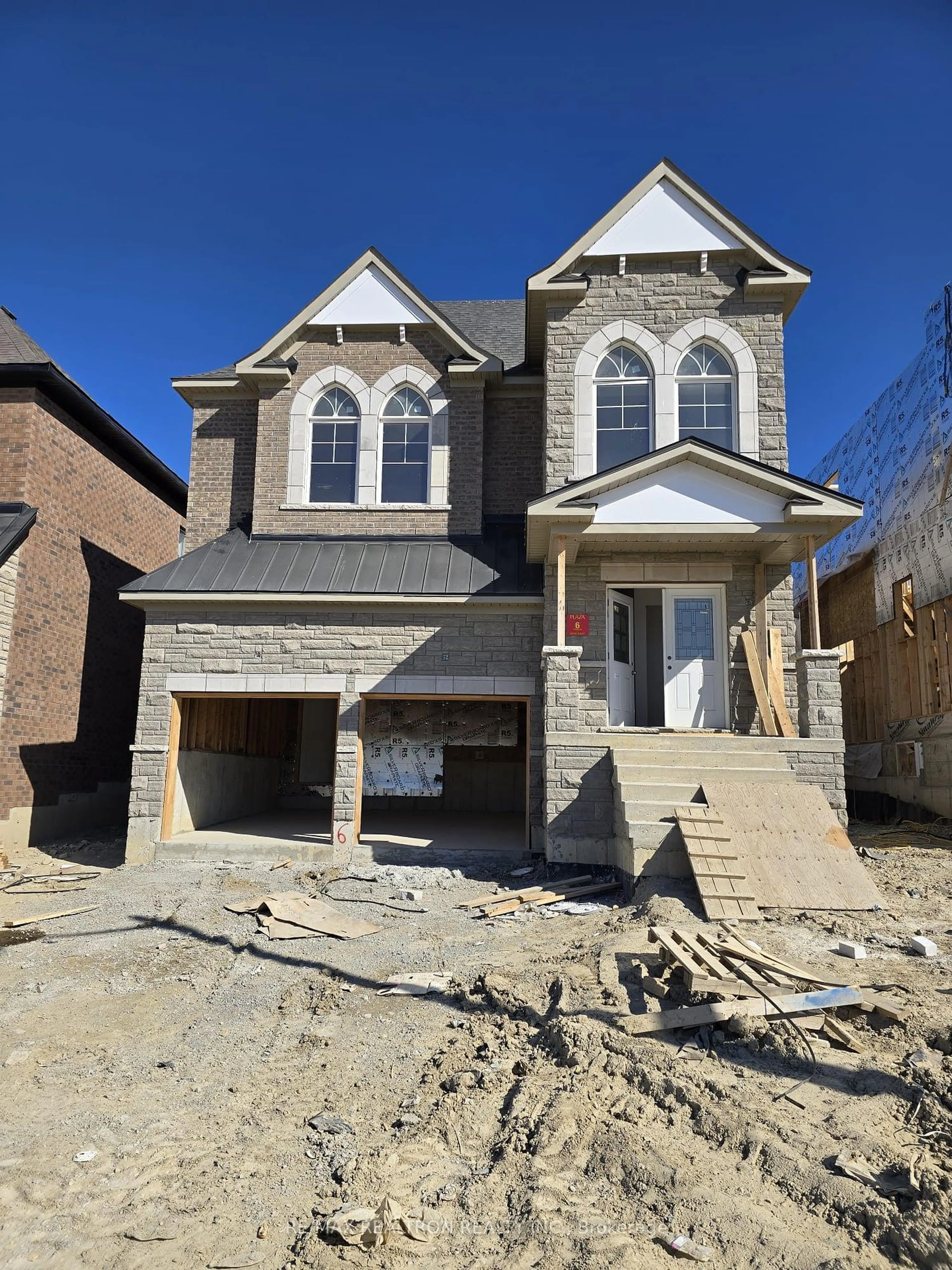 Home with brick exterior material for 6 Aida Pl, Richmond Hill Ontario L4E 2Y5