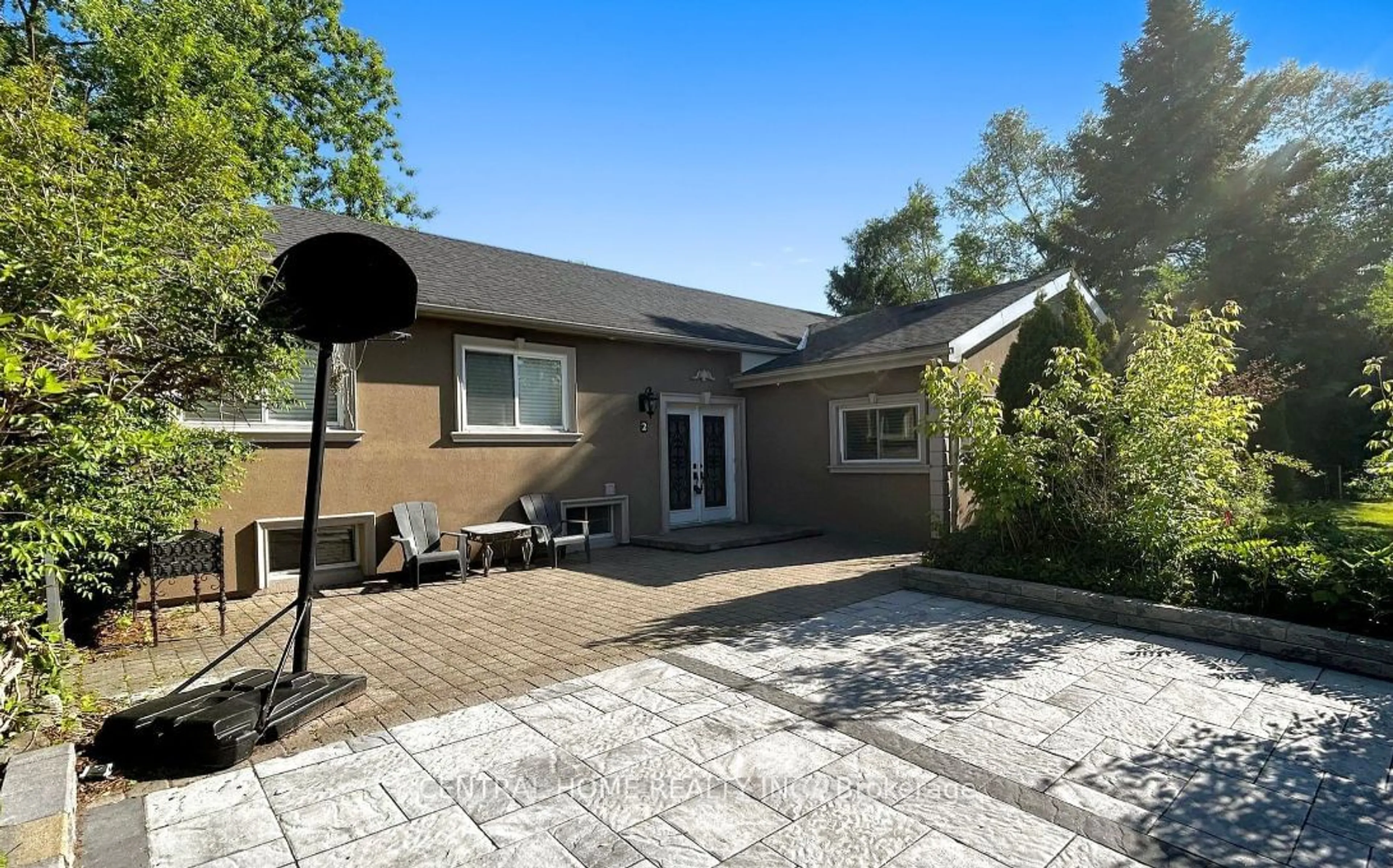 Frontside or backside of a home, cottage for 2 Newman Ave, Richmond Hill Ontario L4E 3E4