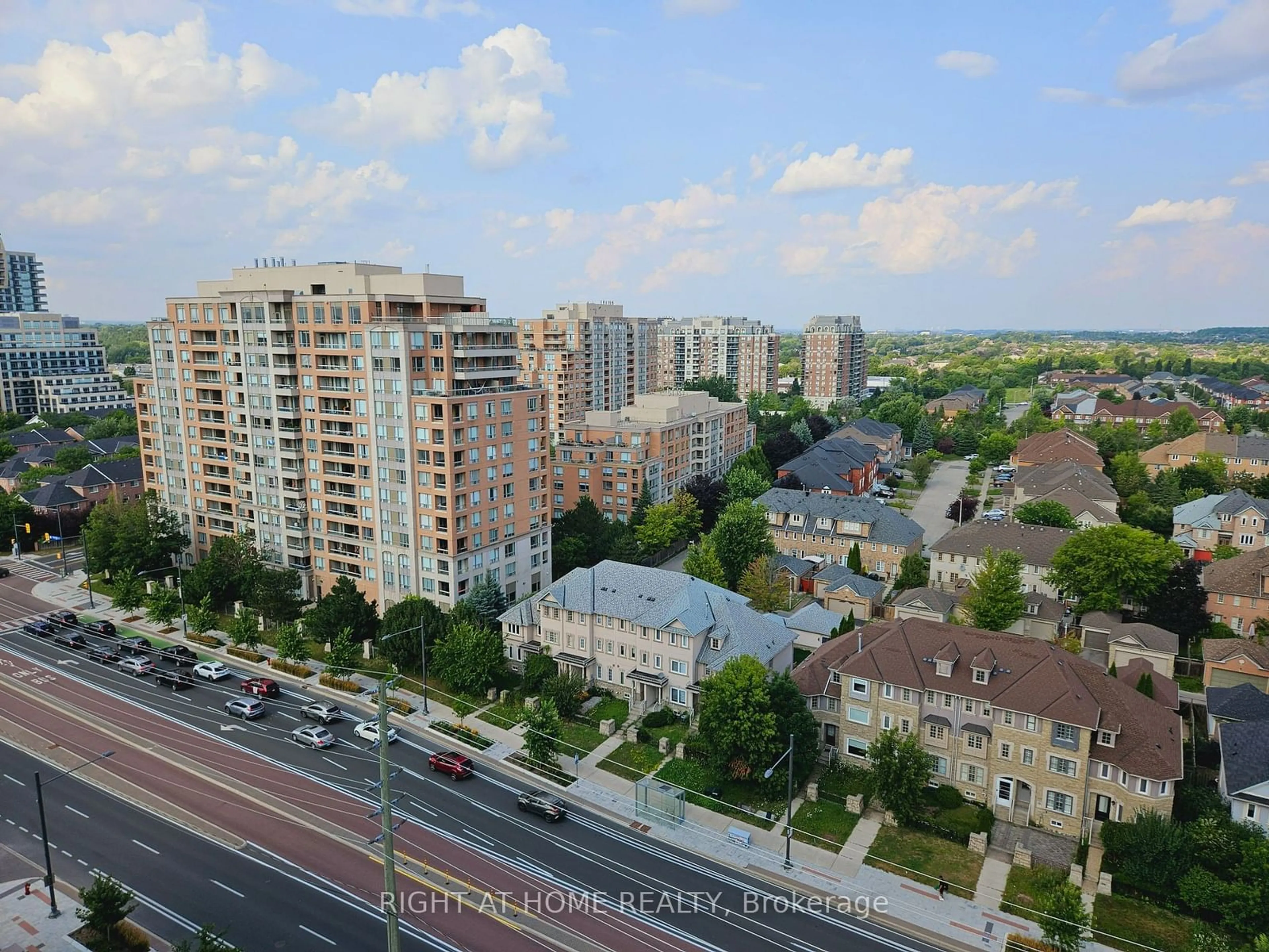 A pic from exterior of the house or condo, the view of city buildings for 9088 Yonge St #1505A, Richmond Hill Ontario L4C 0Y6