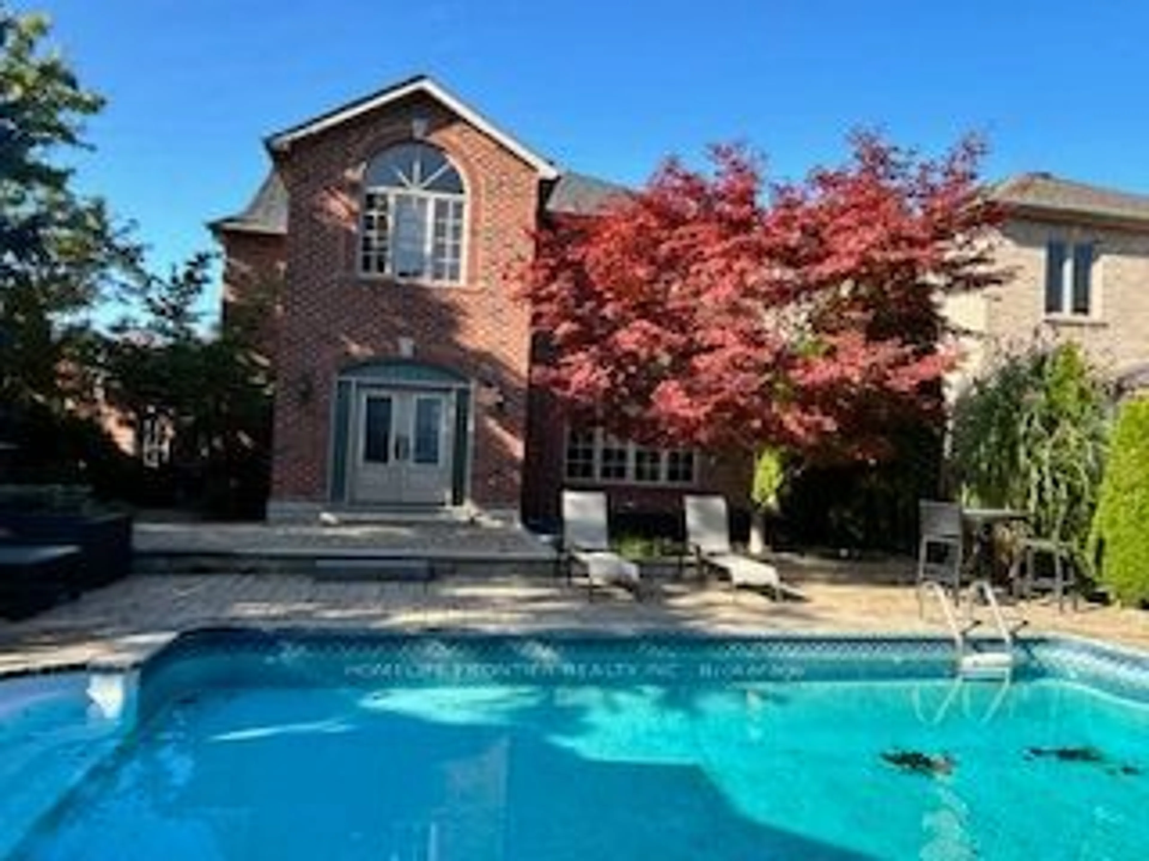 Indoor or outdoor pool for 192 Kimber Cres, Vaughan Ontario L4L 9K3