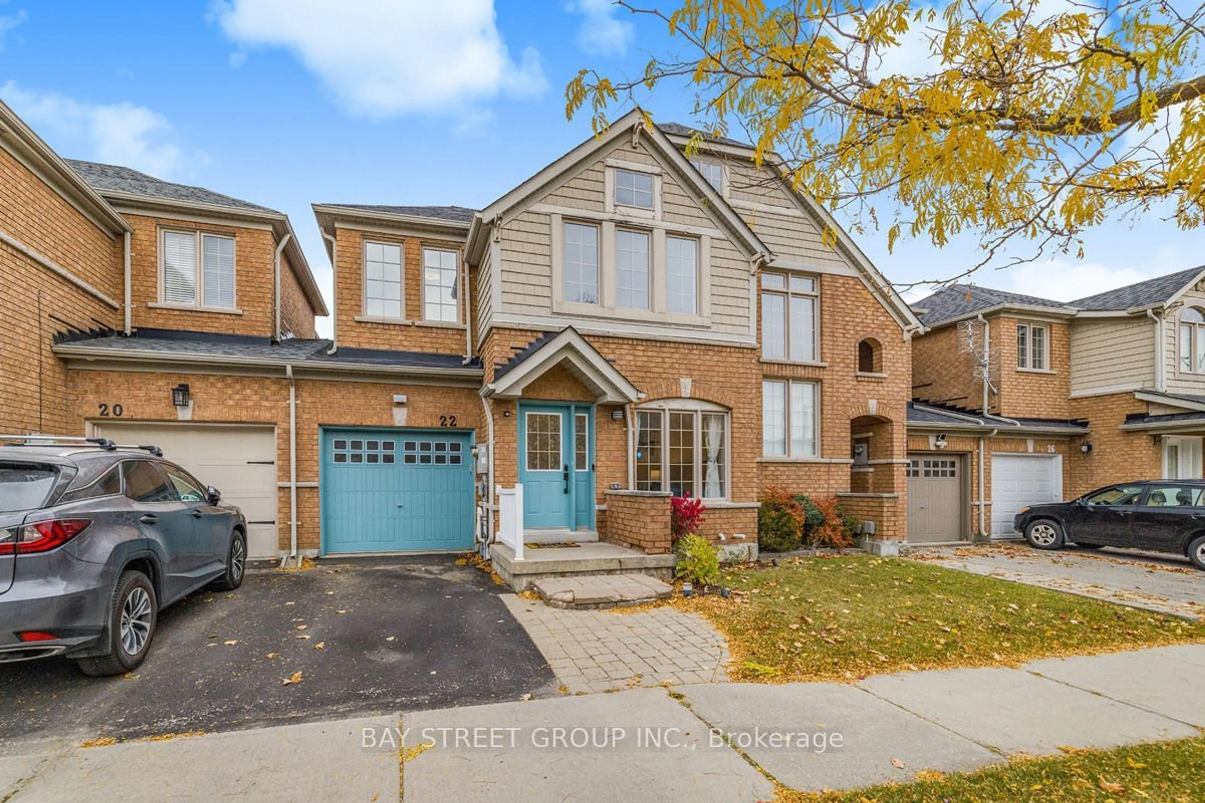 A pic from exterior of the house or condo, the street view for 22 Holtby St, Richmond Hill Ontario L4E 4W5