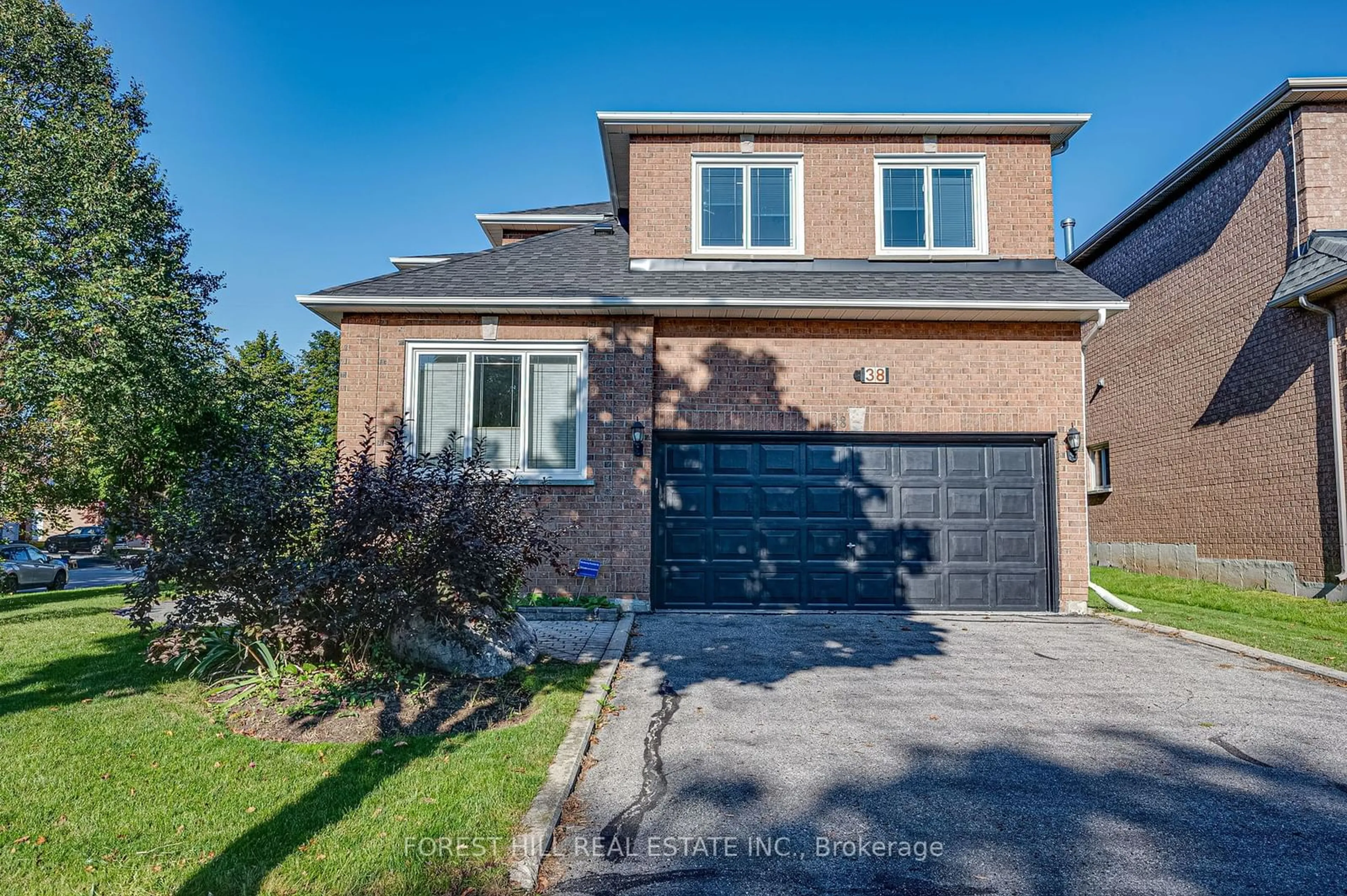 Home with brick exterior material for 38 Worth Blvd, Vaughan Ontario L4J 7S9