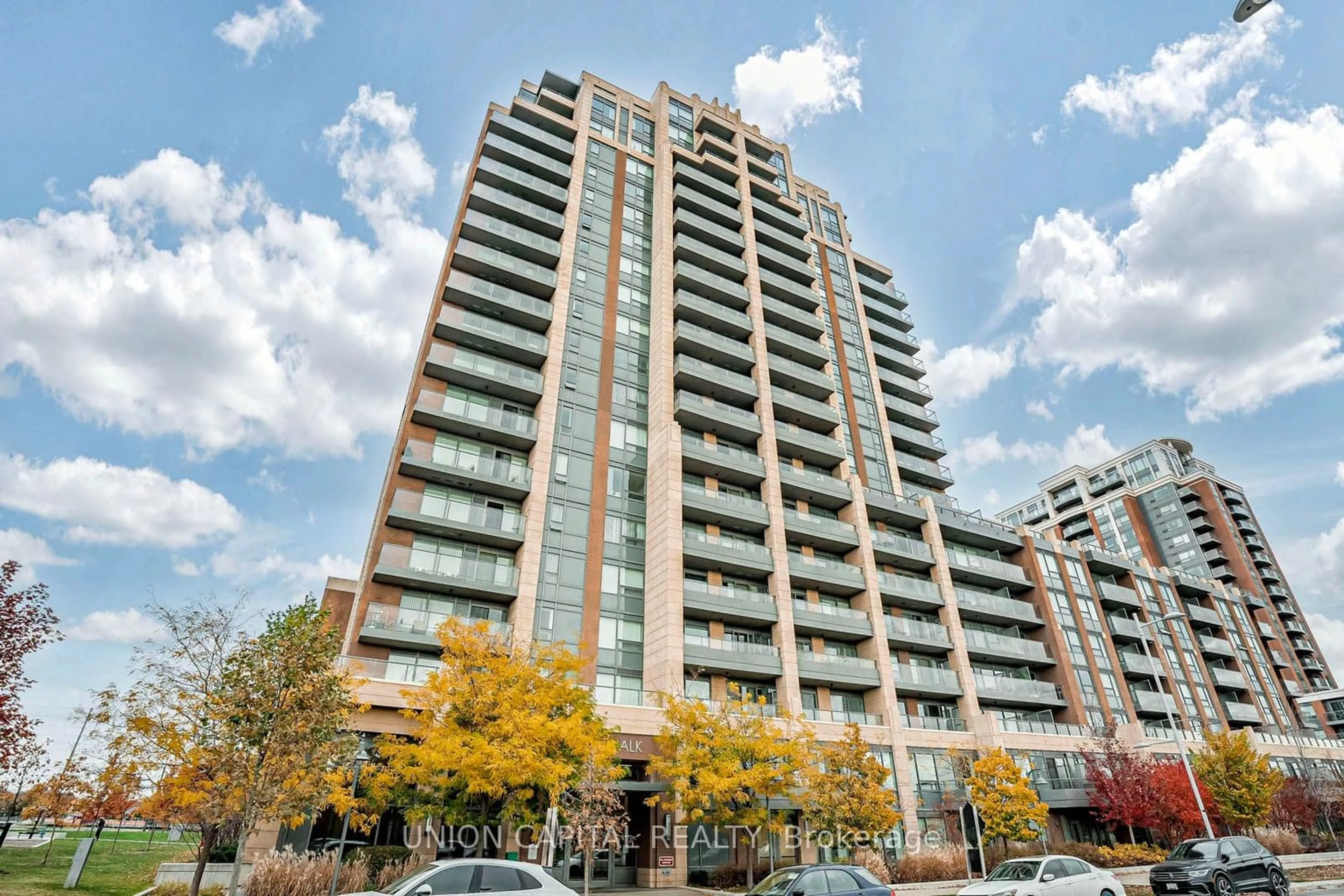 A pic from exterior of the house or condo, the front or back of building for 18 Uptown Dr #701, Markham Ontario L3R 5M5