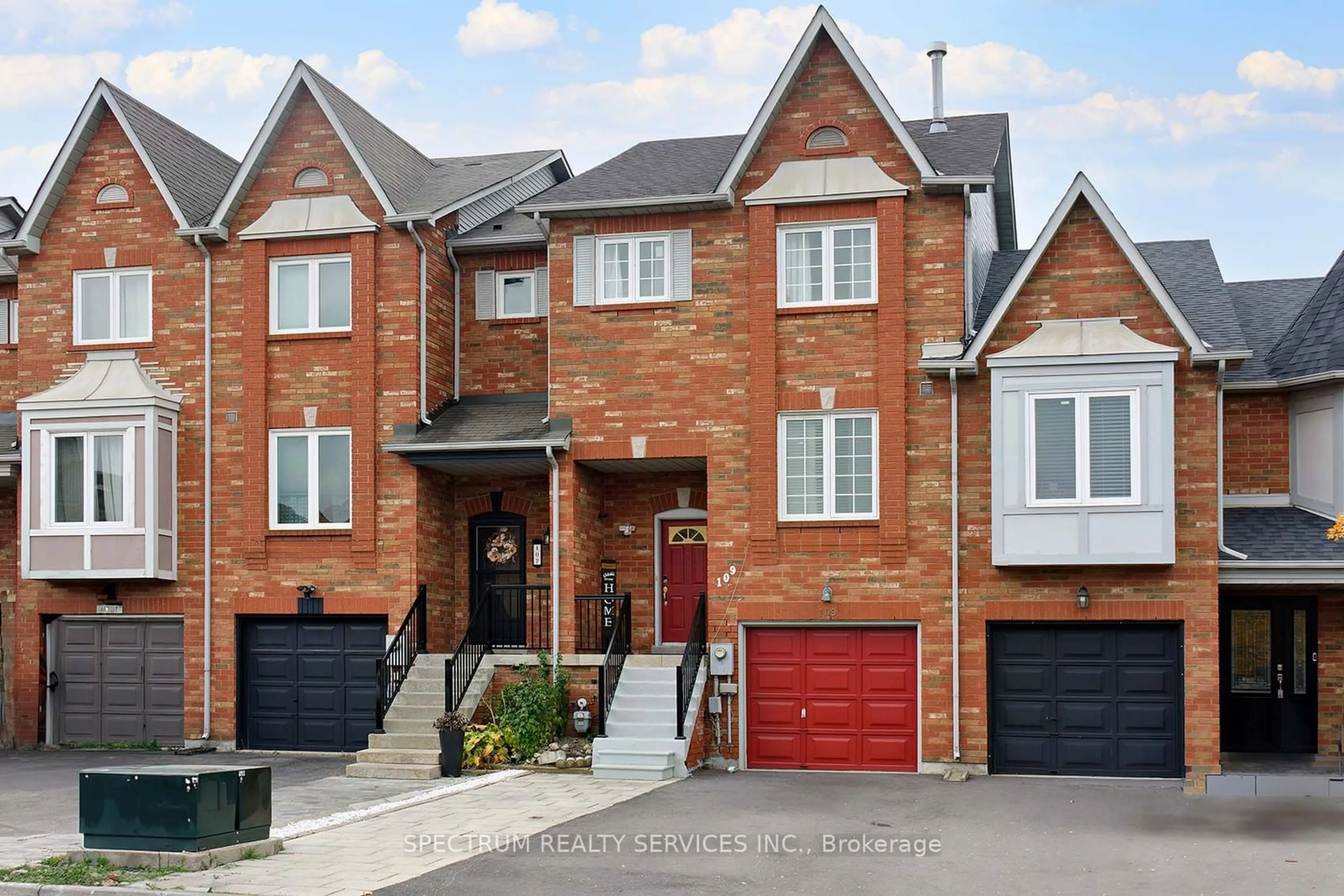 A pic from exterior of the house or condo, the street view for 109 Kelso Cres, Vaughan Ontario L6A 2K6