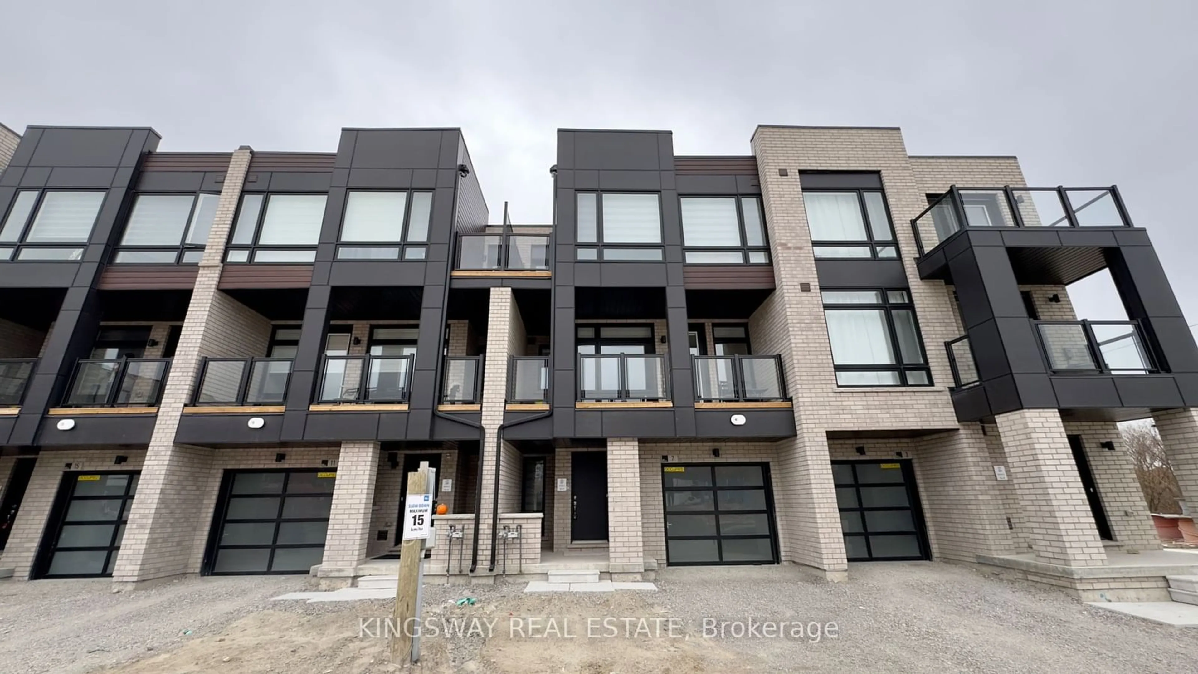 A pic from exterior of the house or condo, the front or back of building for 7 Chiffon St, Vaughan Ontario L4L 0M6