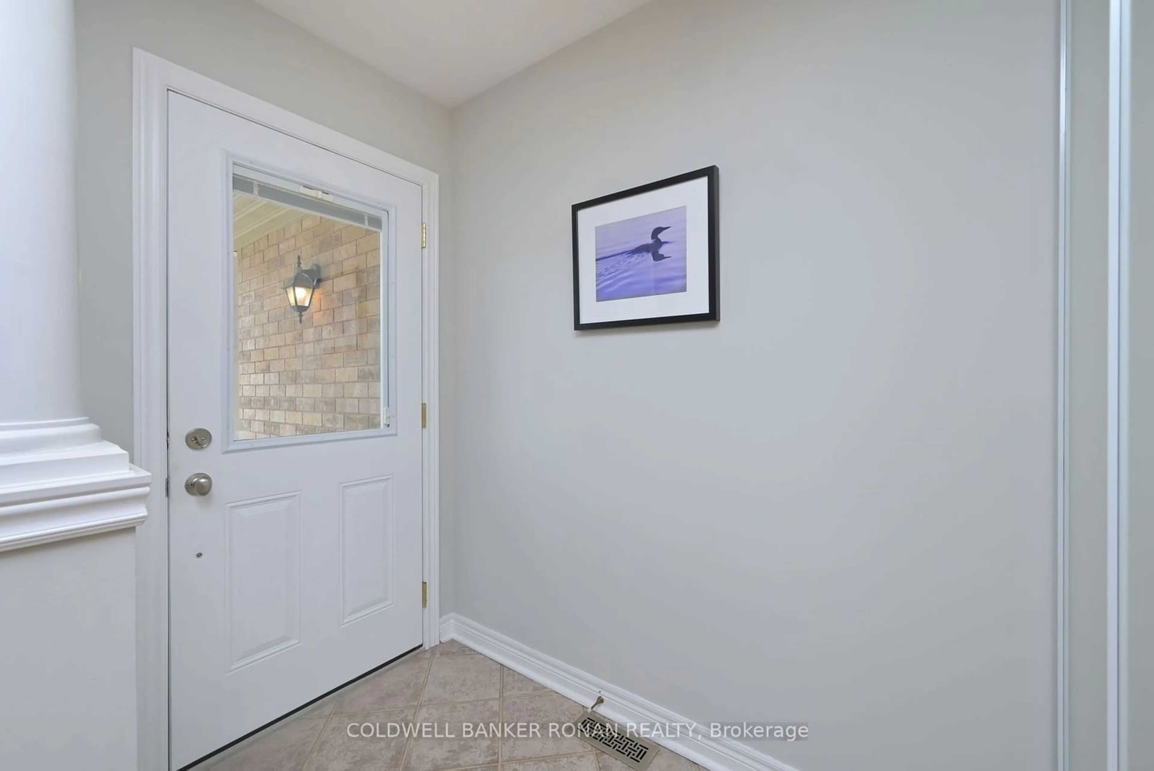 Indoor entryway, wood floors for 35 Jessop Ave, King Ontario L0G 1T0