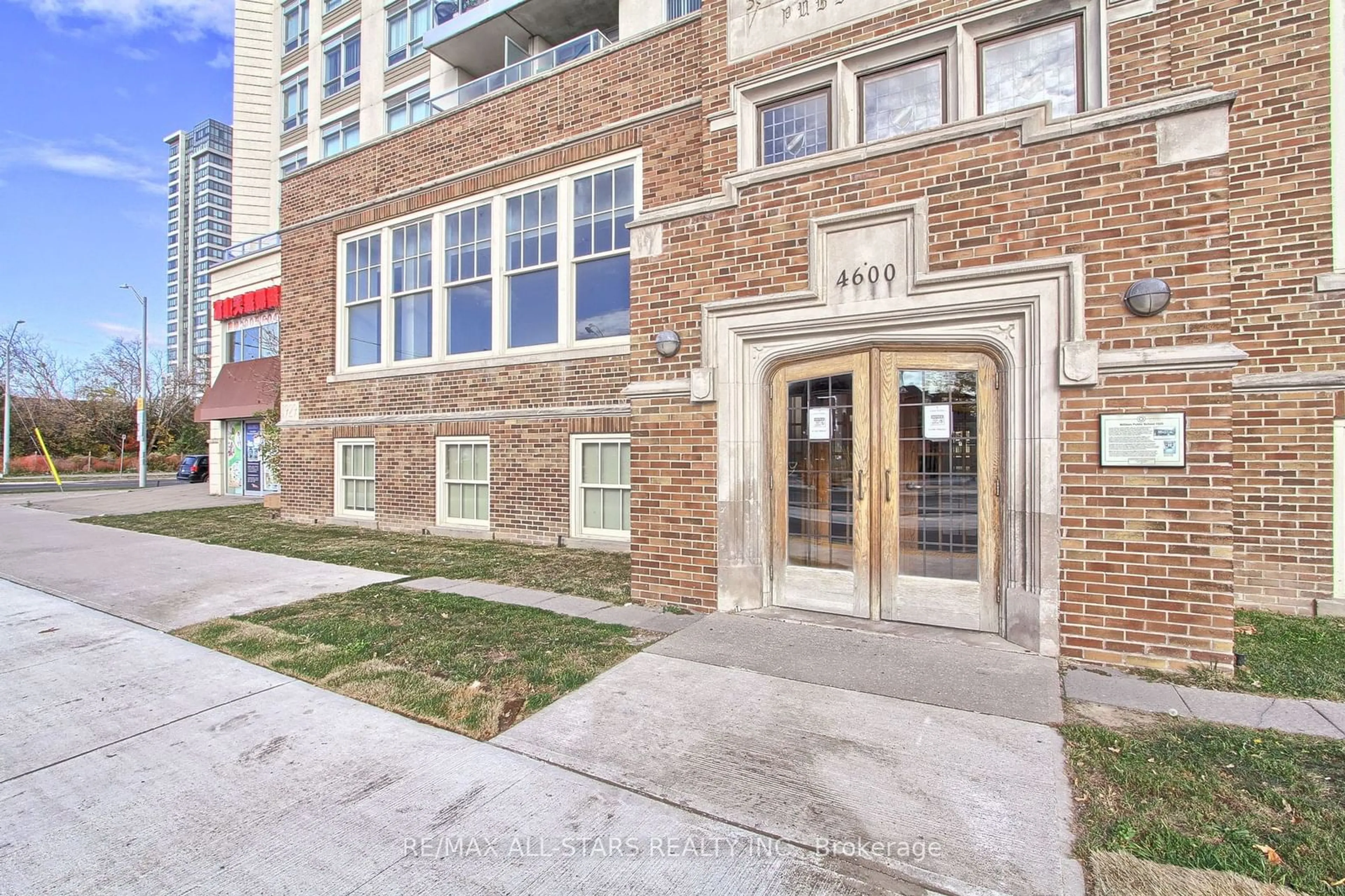 A pic from exterior of the house or condo, the front or back of building for 4600 steeles Ave #610, Markham Ontario L3R 5J1