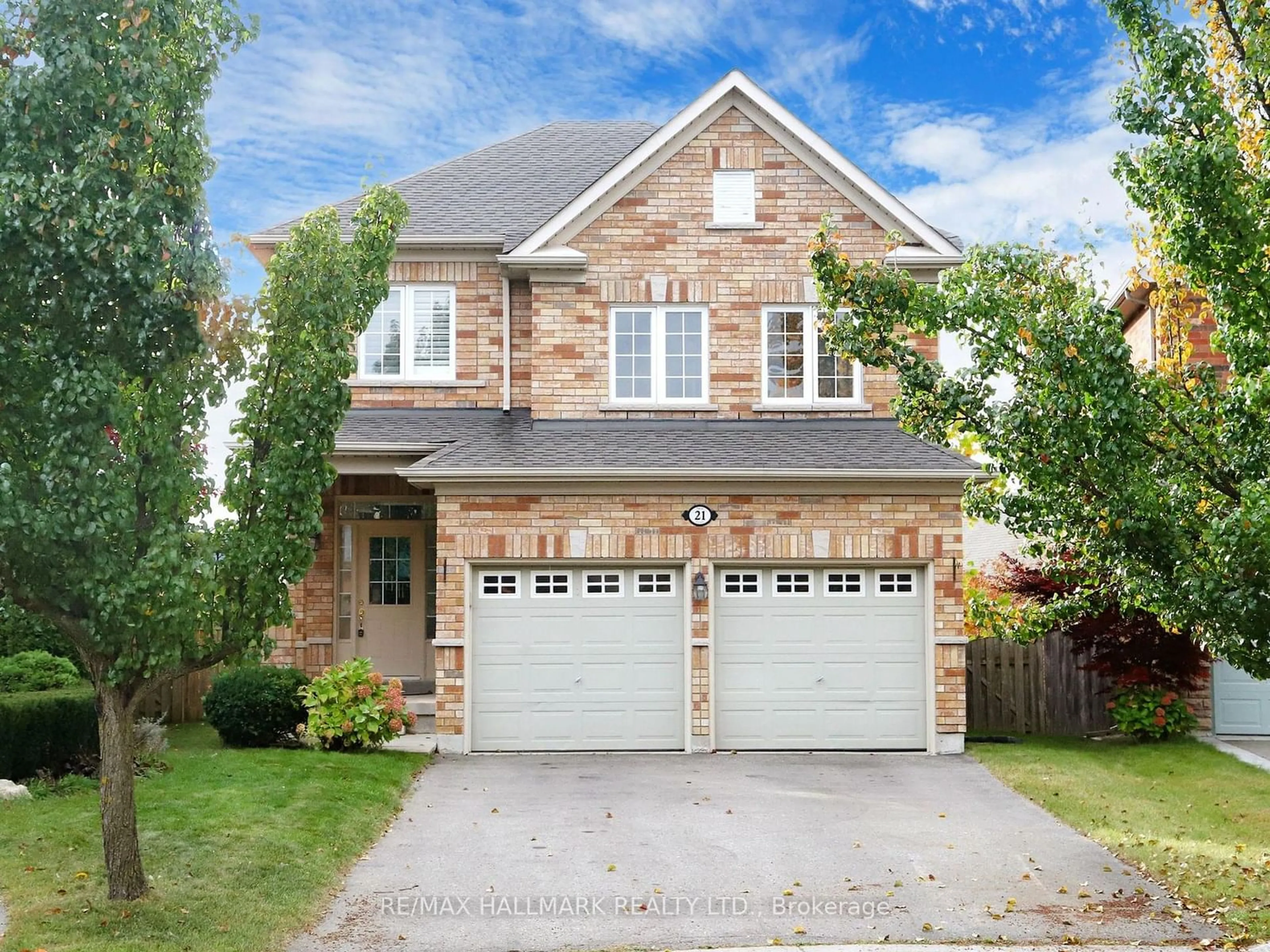 Home with brick exterior material for 21 Taro Crt, Richmond Hill Ontario L4E 4S2