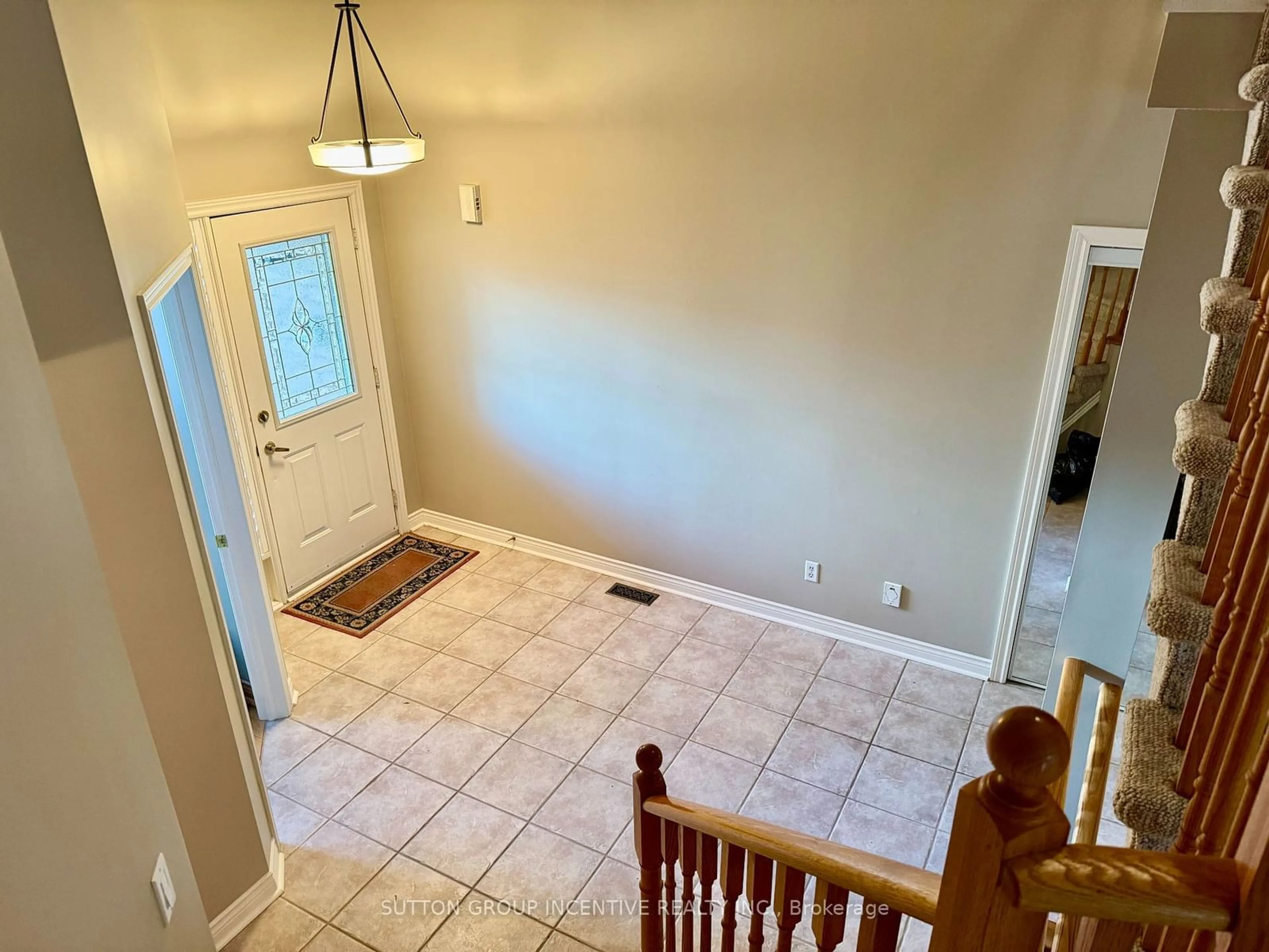 Indoor entryway, not visible floor for 7 Belair Pl #27, New Tecumseth Ontario L9R 1Z1