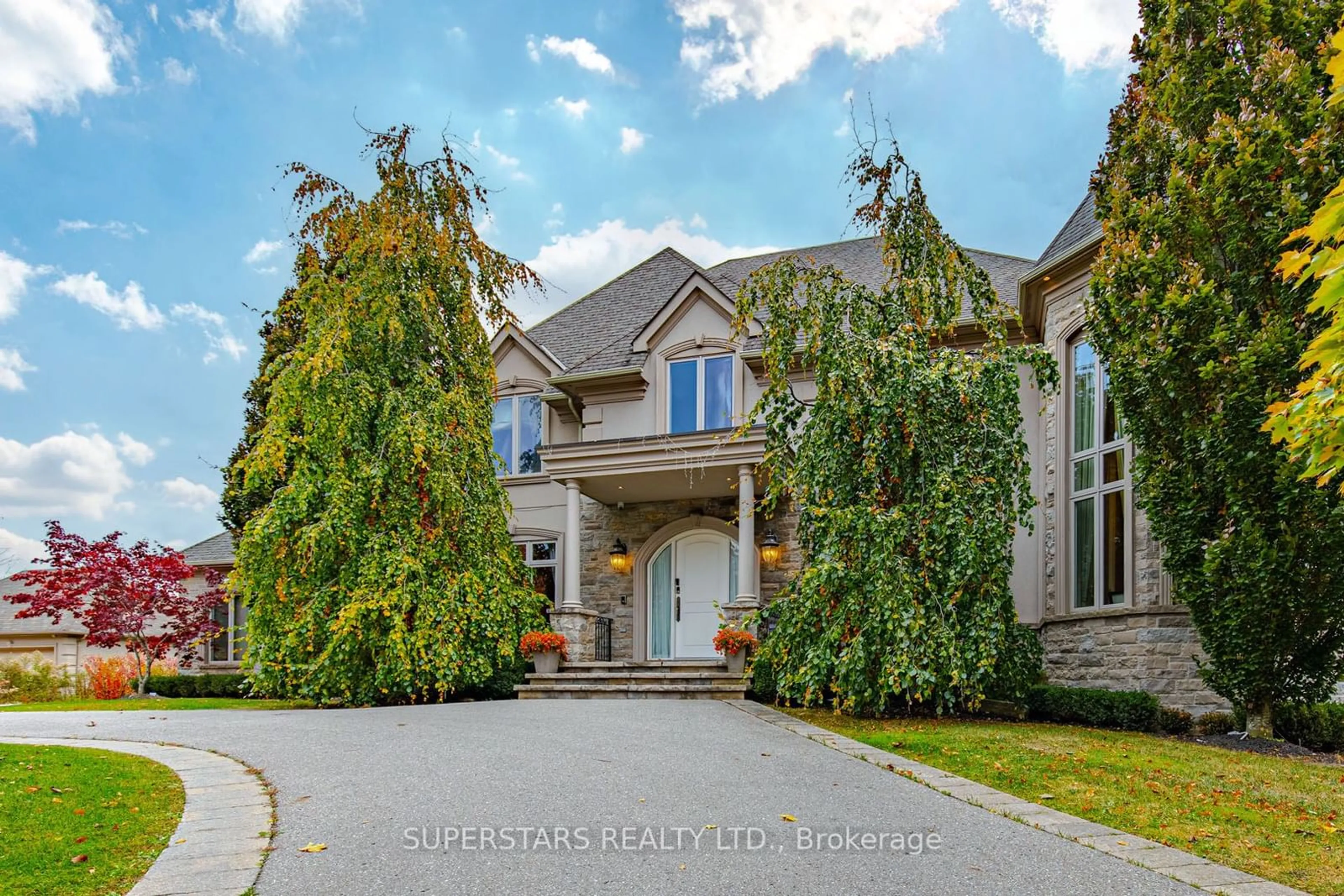 Frontside or backside of a home, the street view for 24 Glenbourne Park Dr, Markham Ontario L6C 1H4