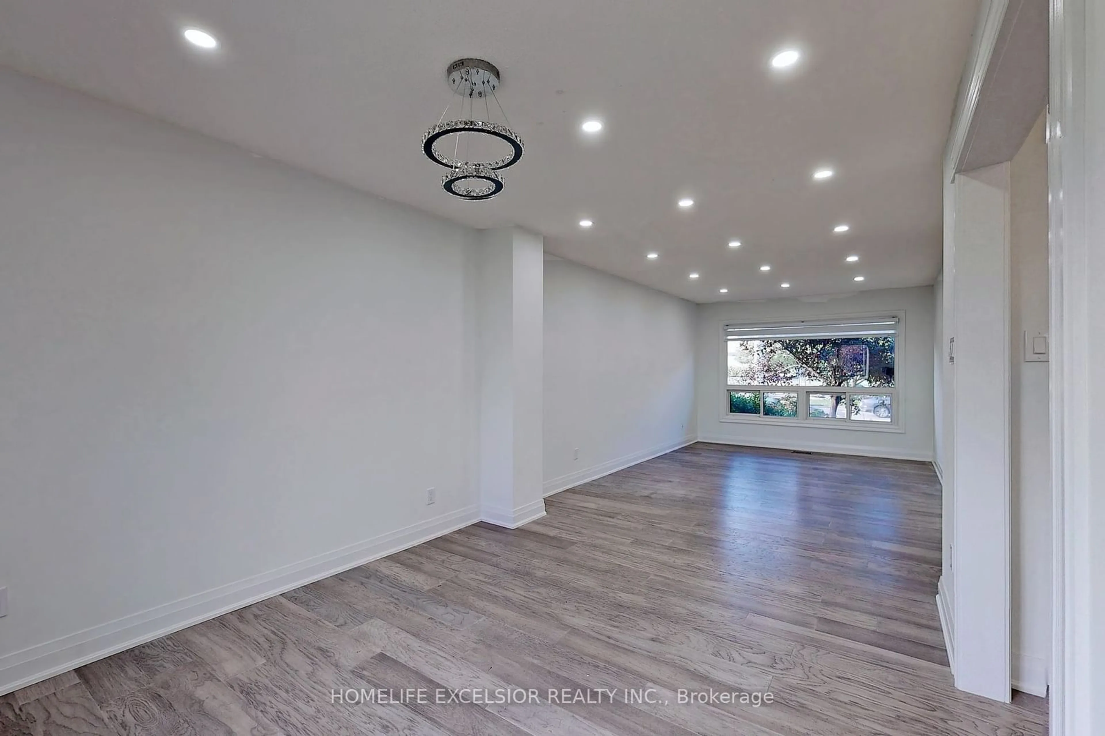 Other indoor space, wood floors for 413 Carrville Rd, Richmond Hill Ontario L4C 6E5