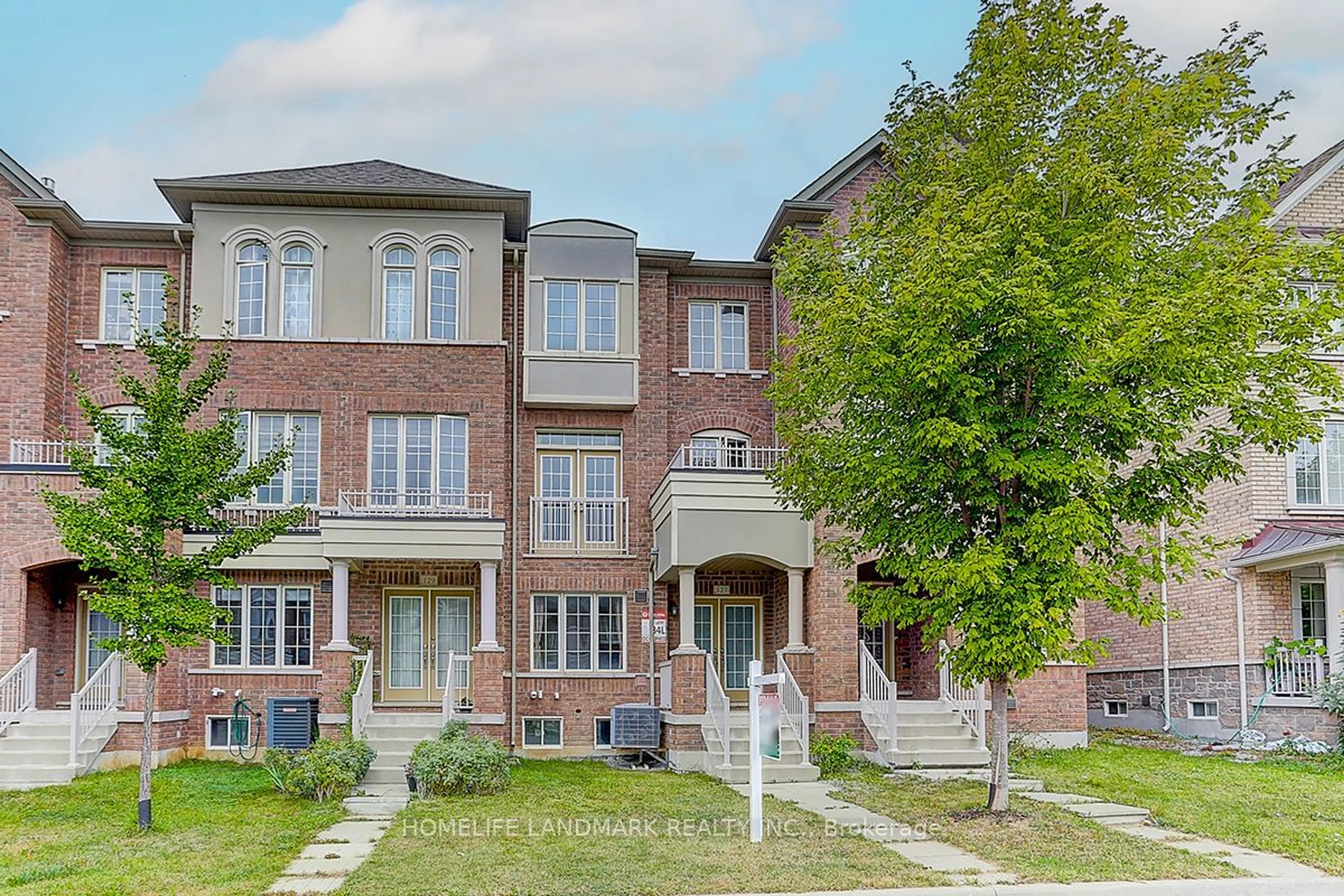 A pic from exterior of the house or condo, the street view for 127 Memon Pl, Markham Ontario L6E 0R9