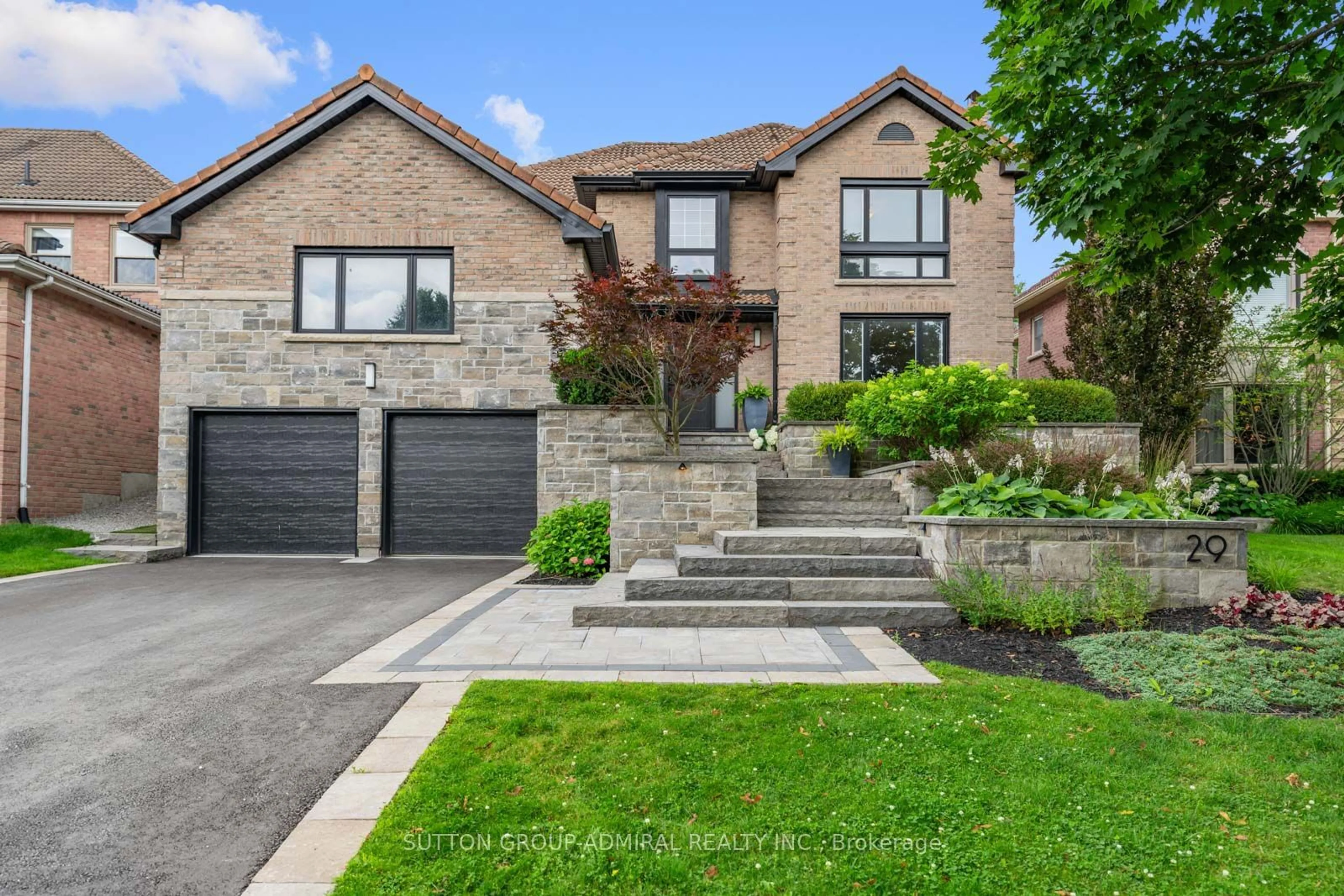 Home with brick exterior material for 29 Marsh Harbour, Aurora Ontario L4G 5Y7