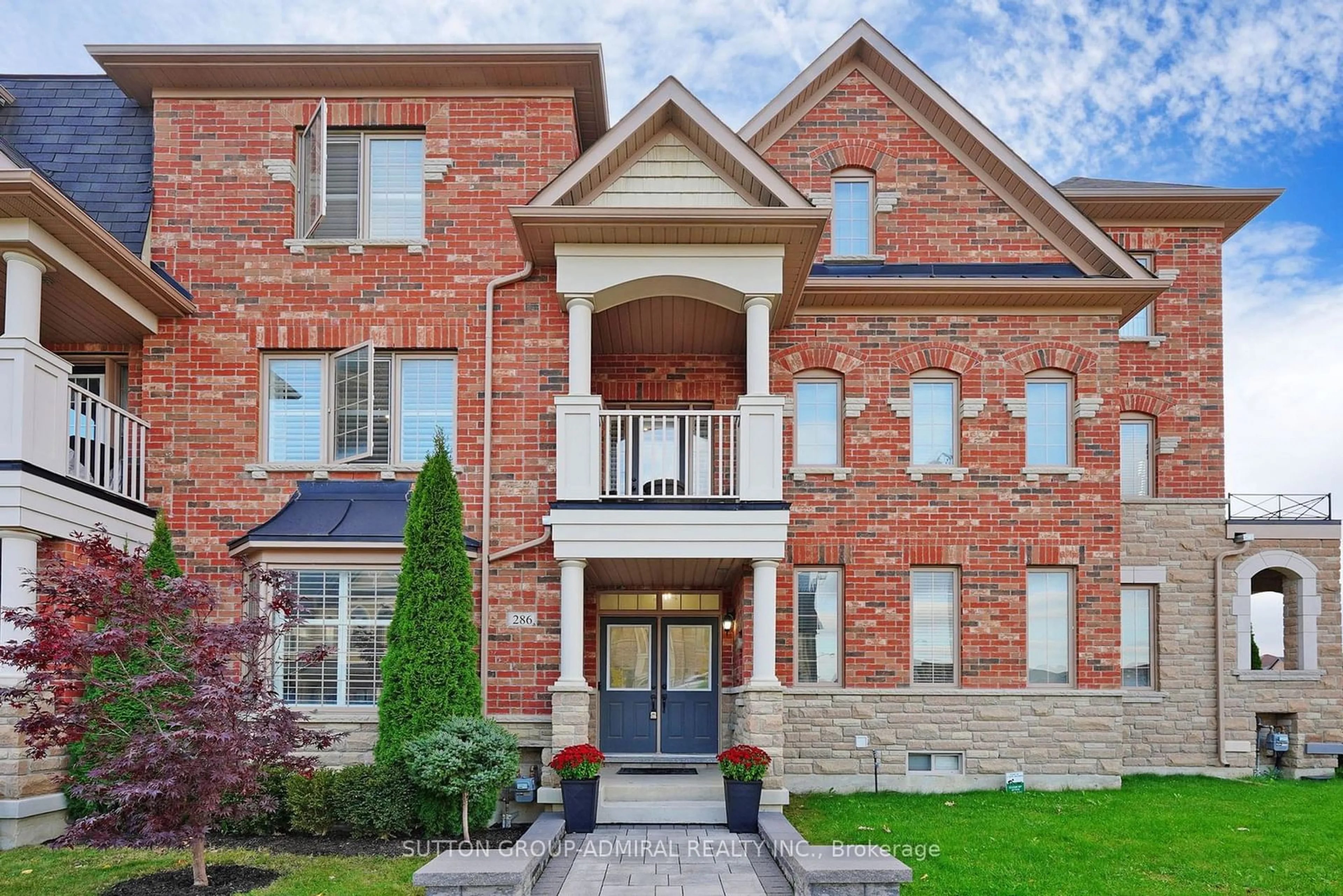 Home with brick exterior material for 286 Barons St, Vaughan Ontario L4H 3Z3