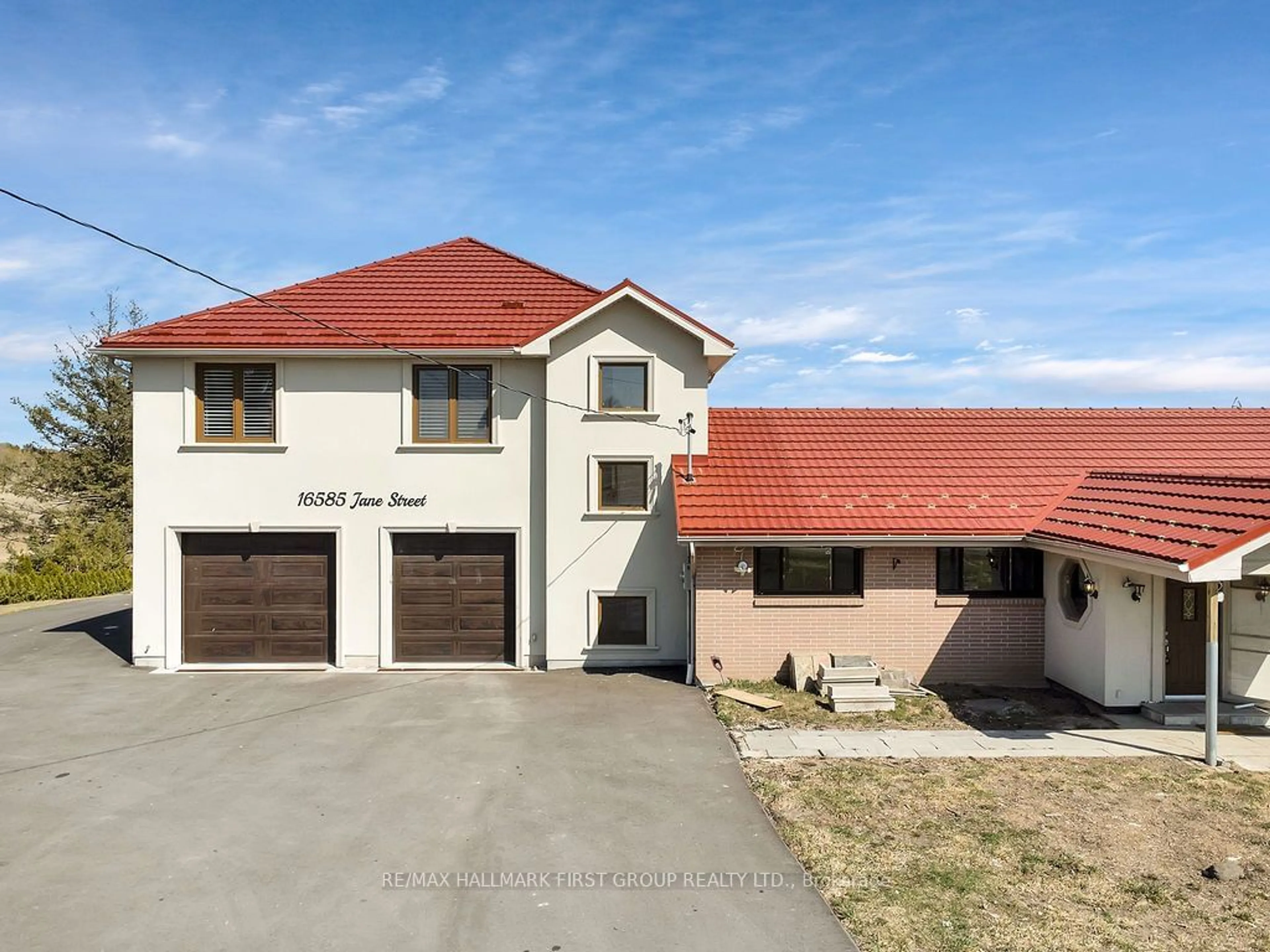 Frontside or backside of a home, the street view for 16585 Jane St, King Ontario L7B 0G8