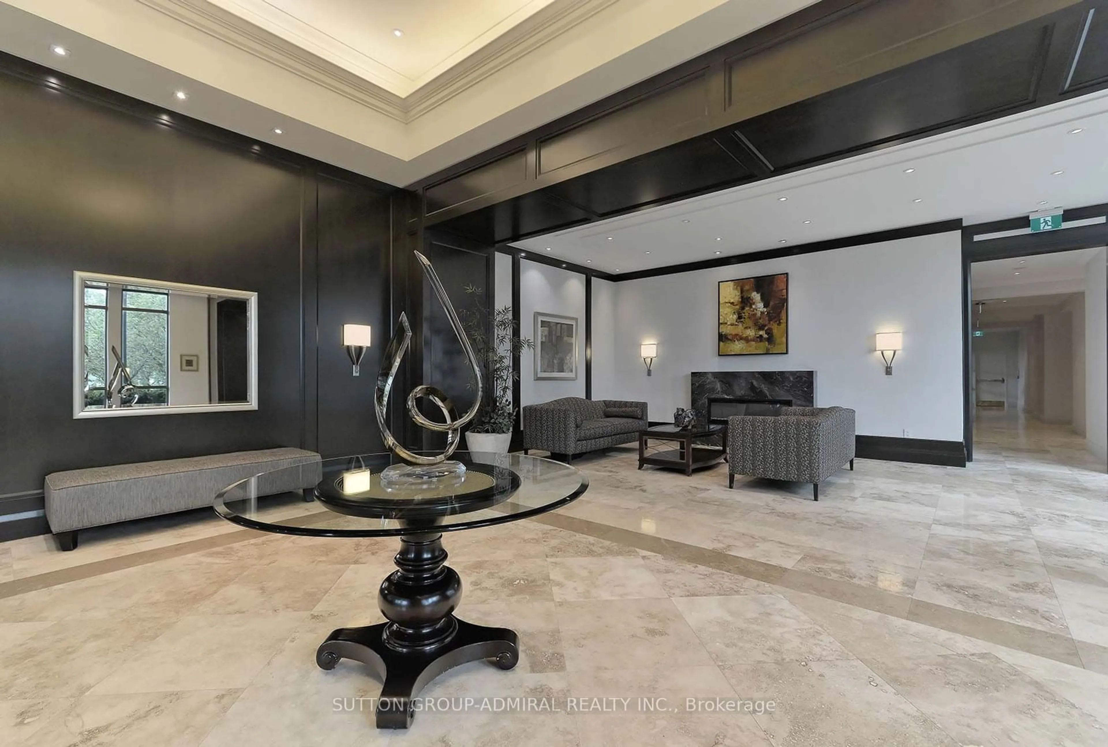 Indoor lobby, cement floor for 100 Promenade Circ #1205, Vaughan Ontario L4J 7W7