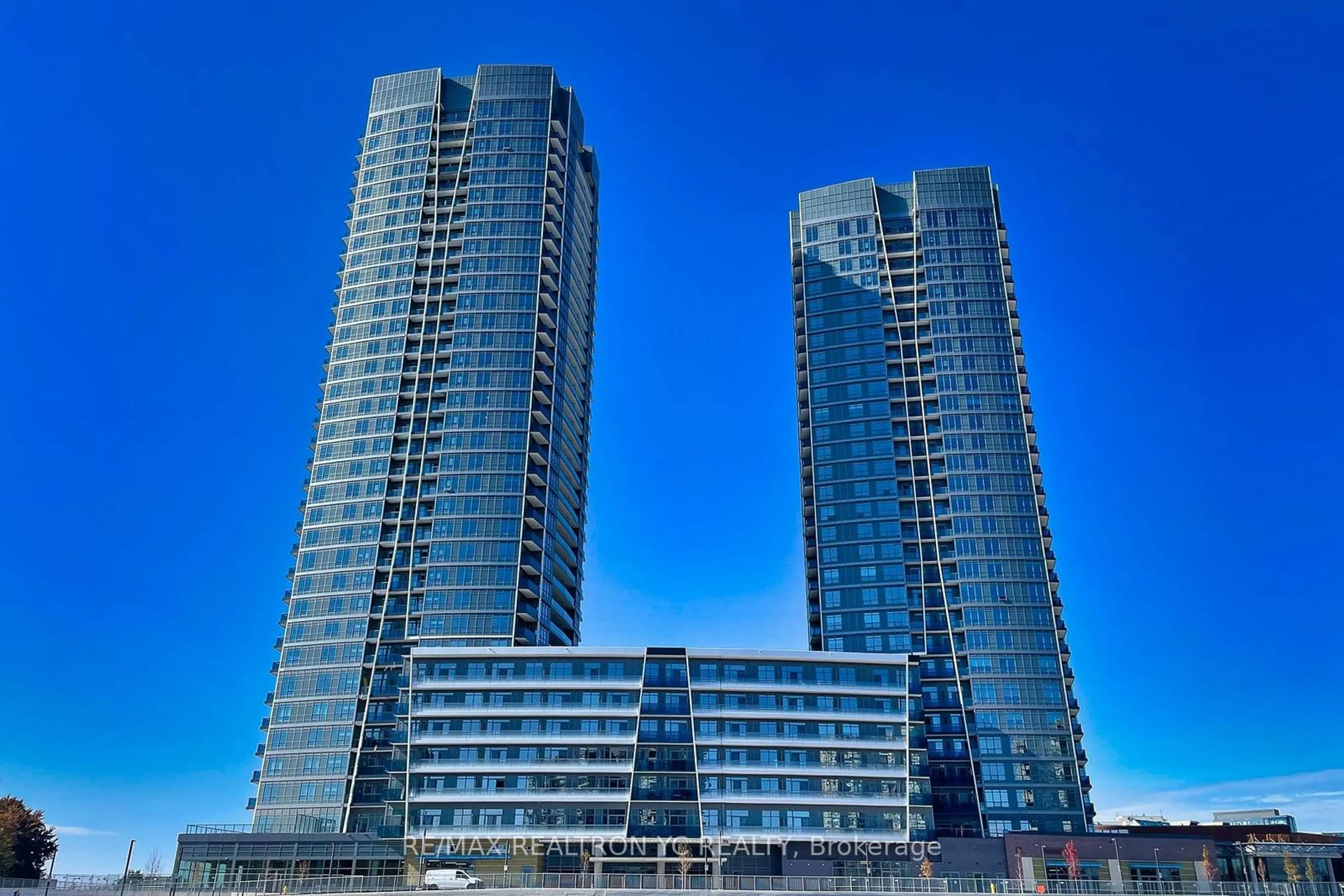 A pic from exterior of the house or condo, the view of city buildings for 30 Upper Mall Way #A205, Vaughan Ontario L4J 4P8