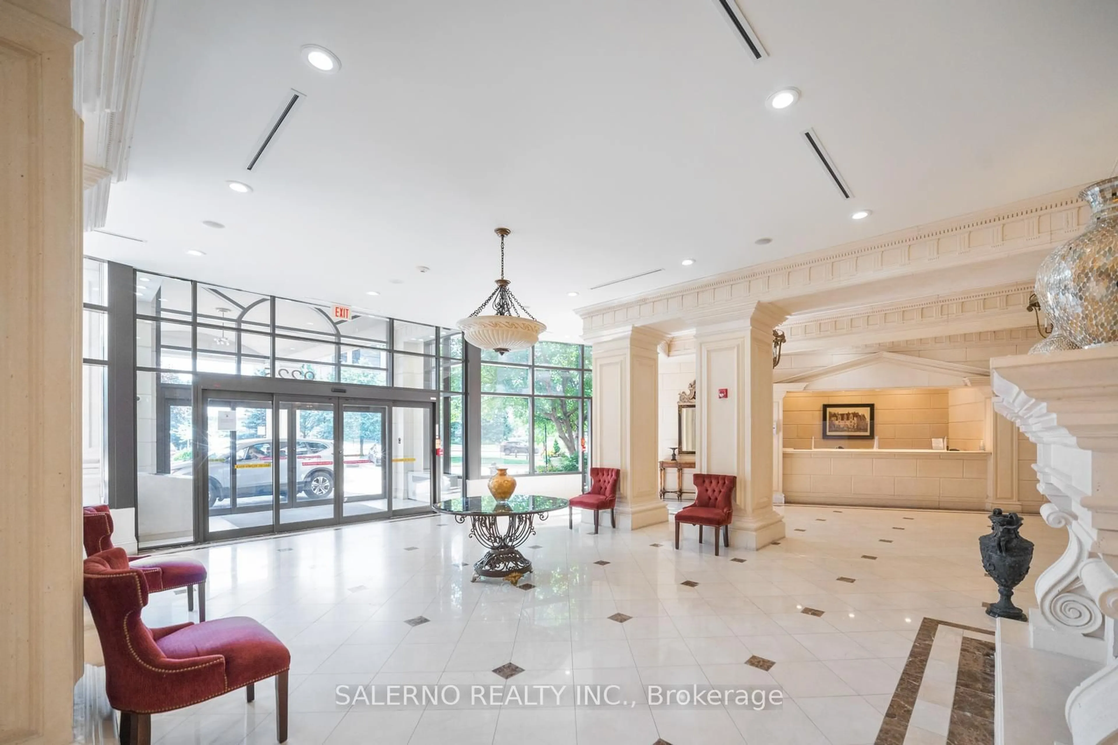 Indoor lobby, ceramic floors for 9225 Jane St #1105, Vaughan Ontario L6A 0J7