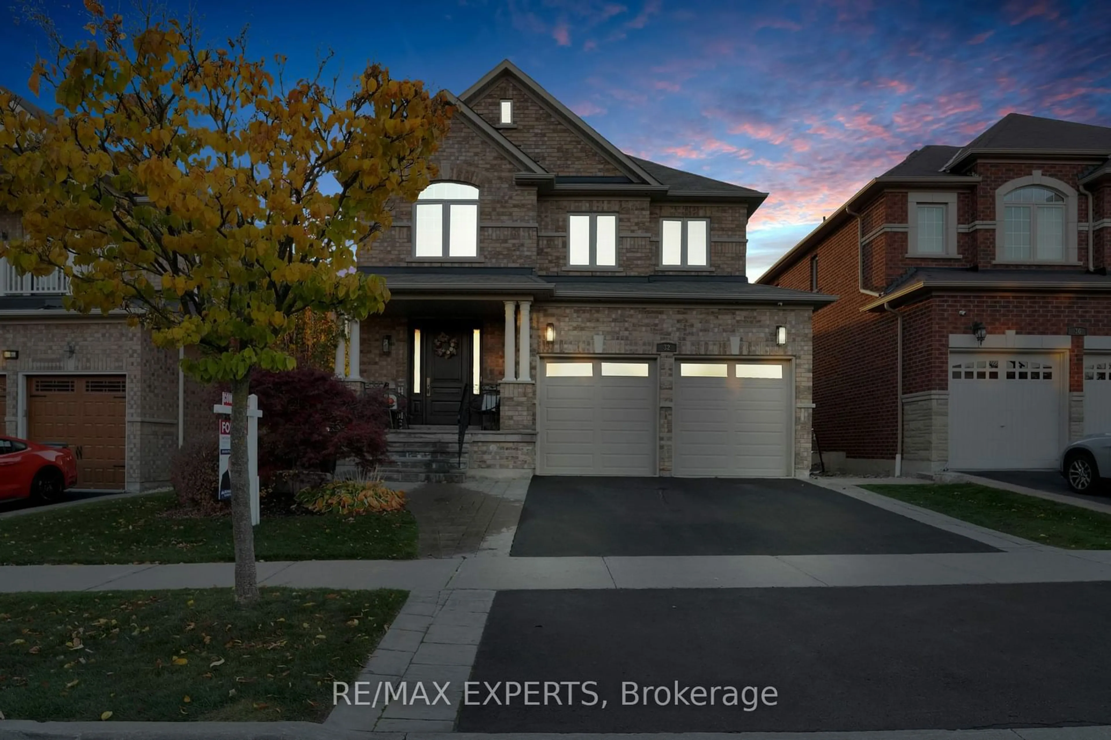 Frontside or backside of a home, the street view for 32 Corso Garibaldi Rd, Vaughan Ontario L4H 0Y1