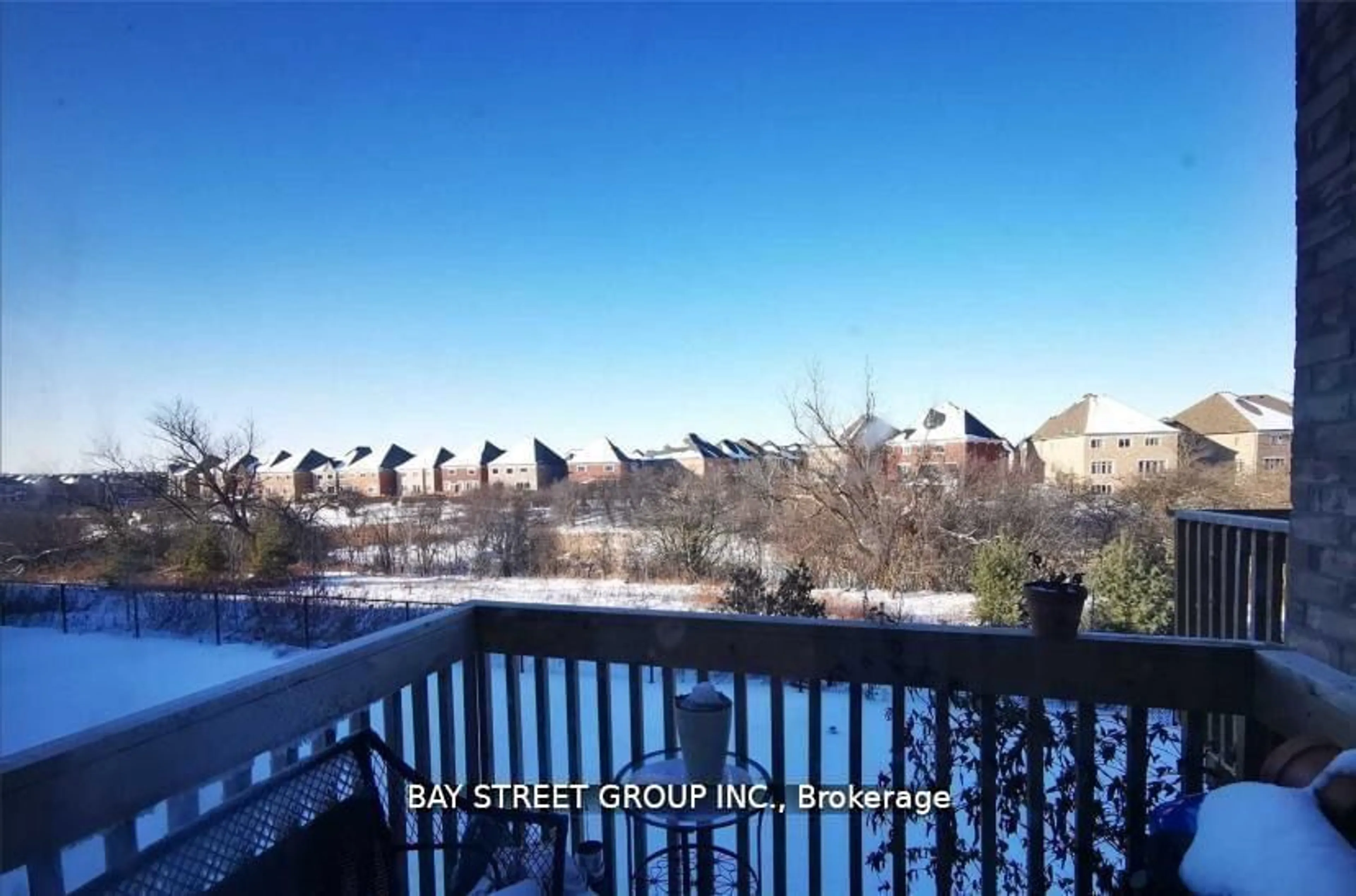 Balcony in the apartment, the fenced backyard for 60 Elyse Crt, Aurora Ontario L4G 2C9