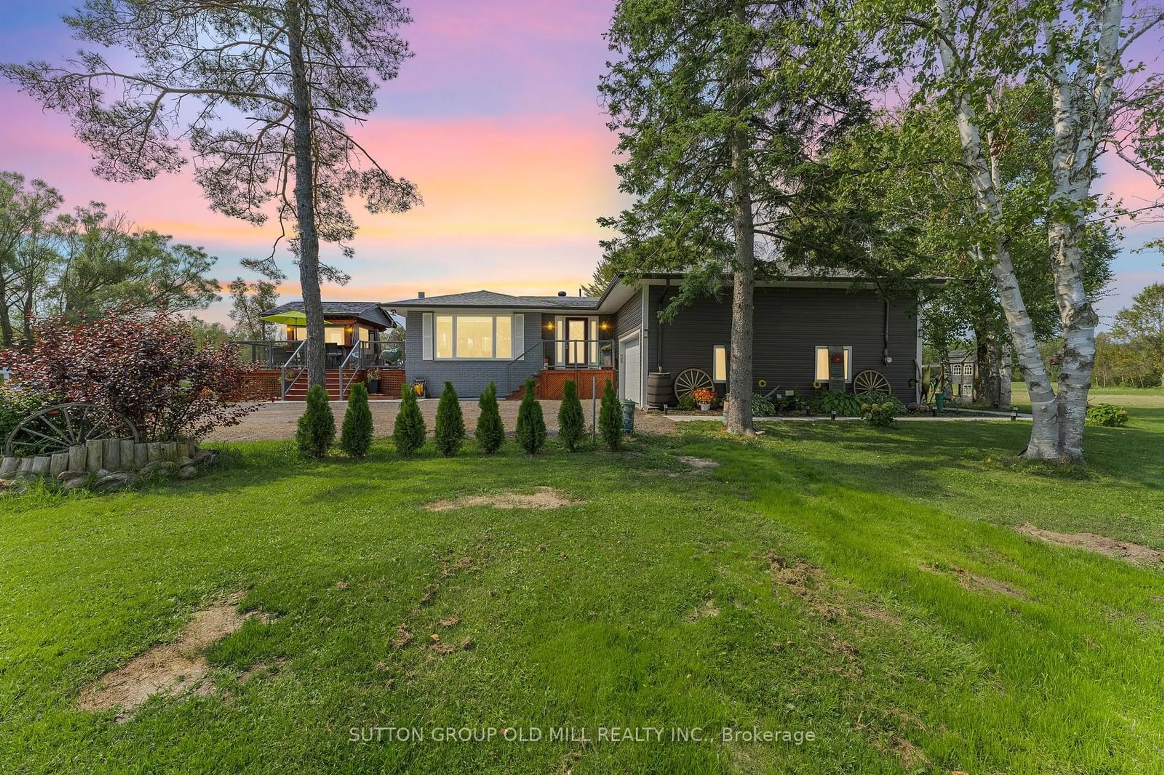 A pic from exterior of the house or condo, the fenced backyard for 25178 Valleyview Dr, Georgina Ontario L0E 1R0