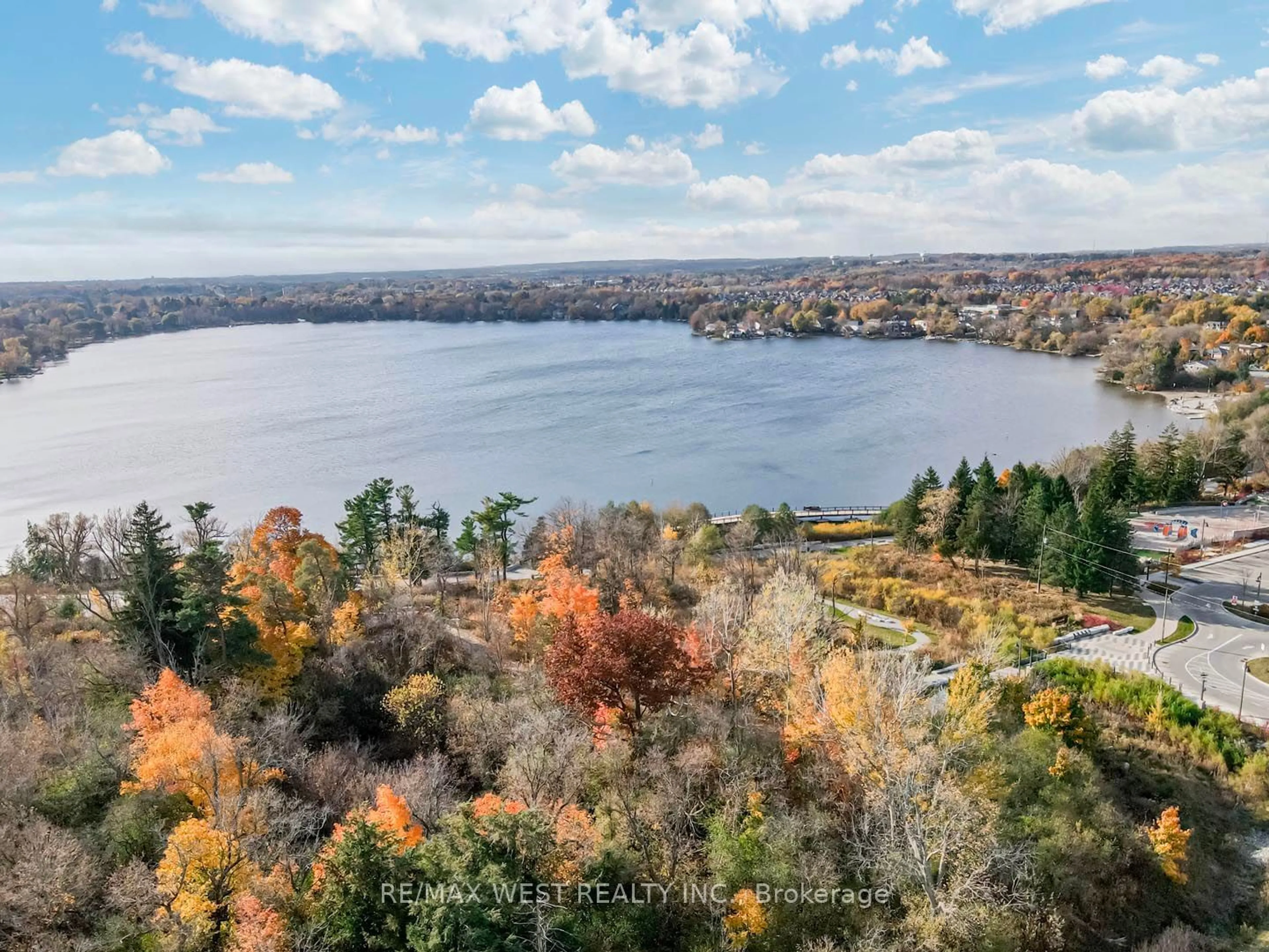 A pic from exterior of the house or condo, the view of lake or river for 5 Westlea Ave, Richmond Hill Ontario L4E 3A5