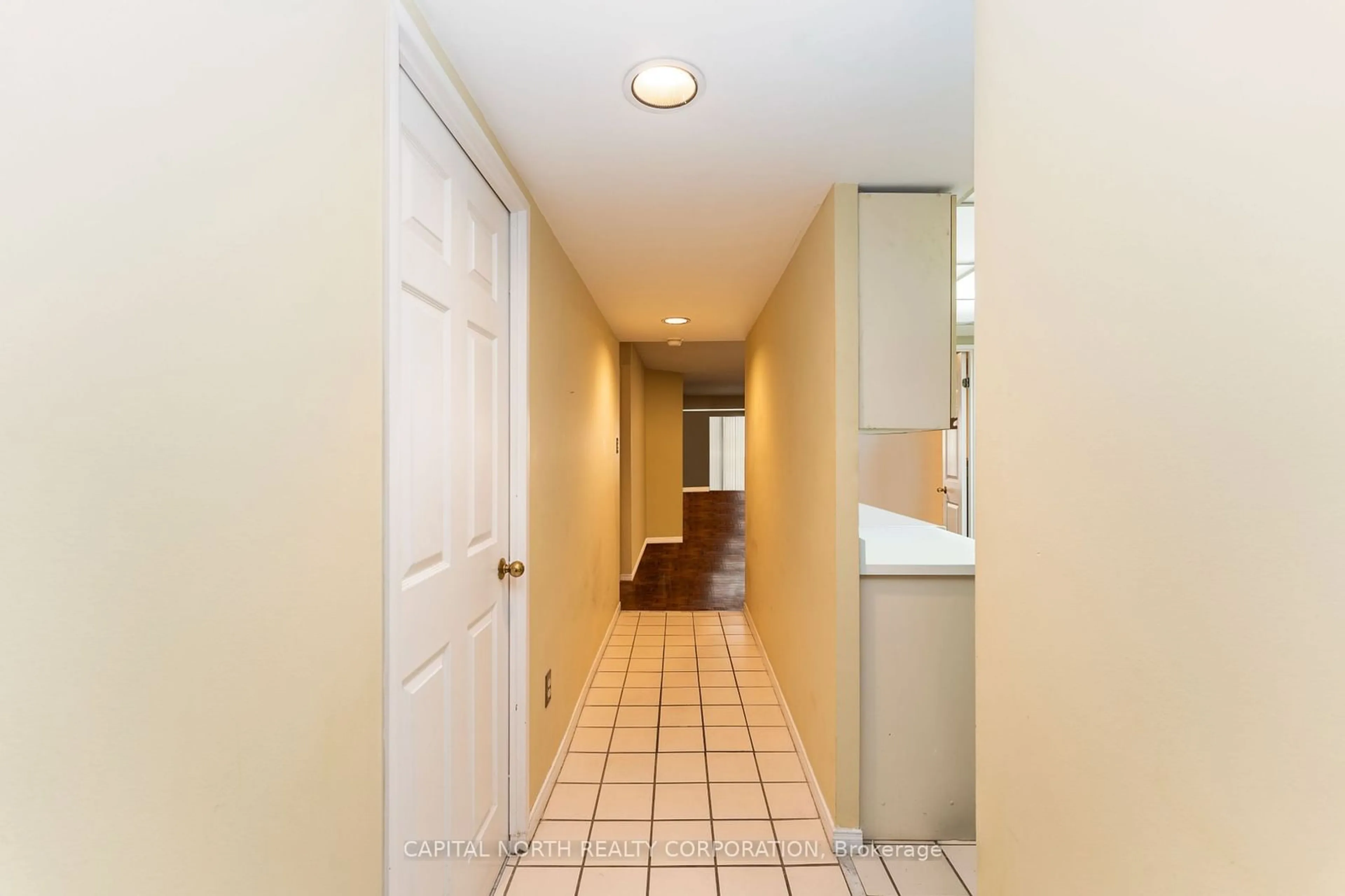 Indoor entryway, unknown floor for 100 Arbors Lane #319, Vaughan Ontario L4L 7G4