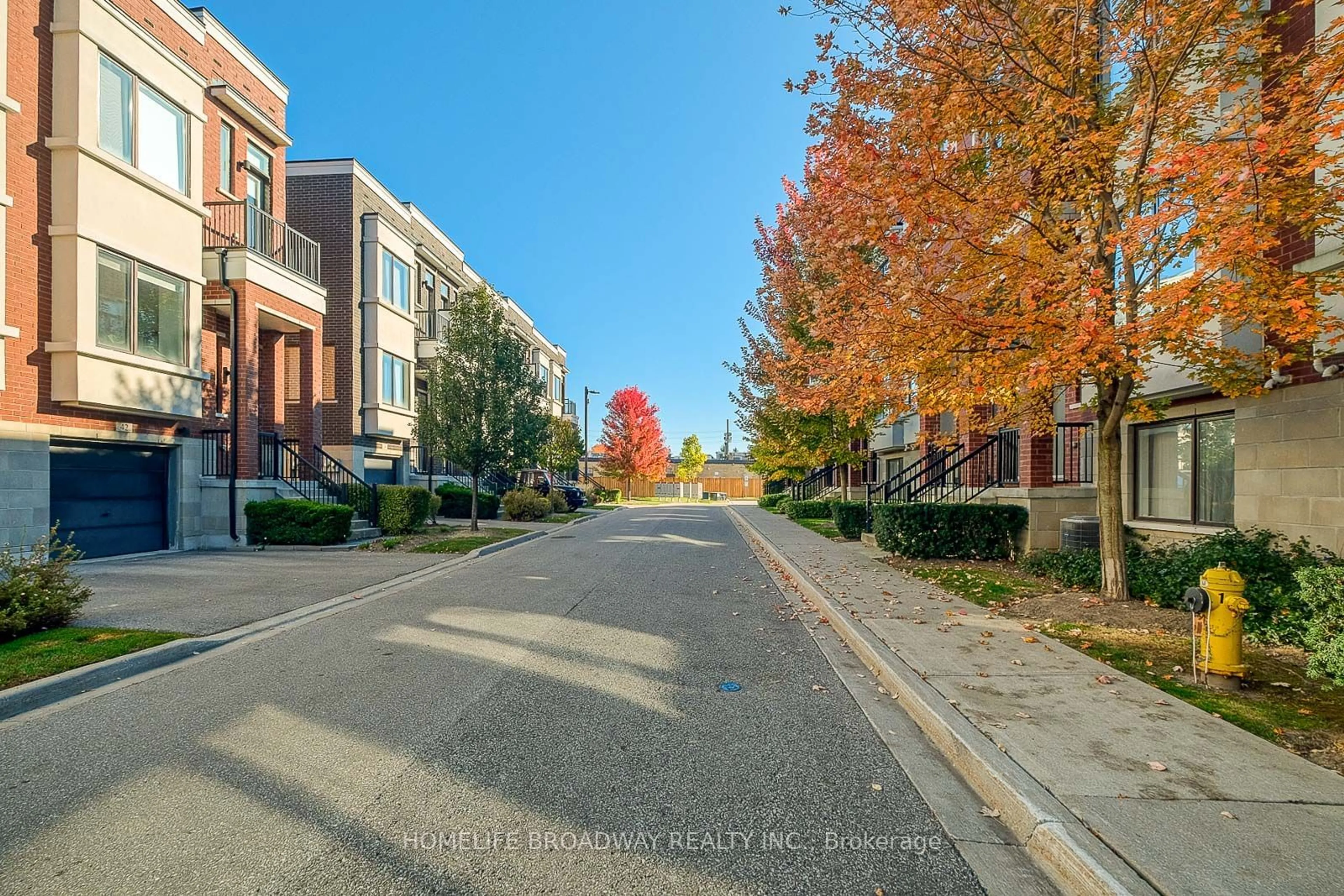 A pic from exterior of the house or condo, the street view for 38 Lafferty Lane, Richmond Hill Ontario L4C 0Z8