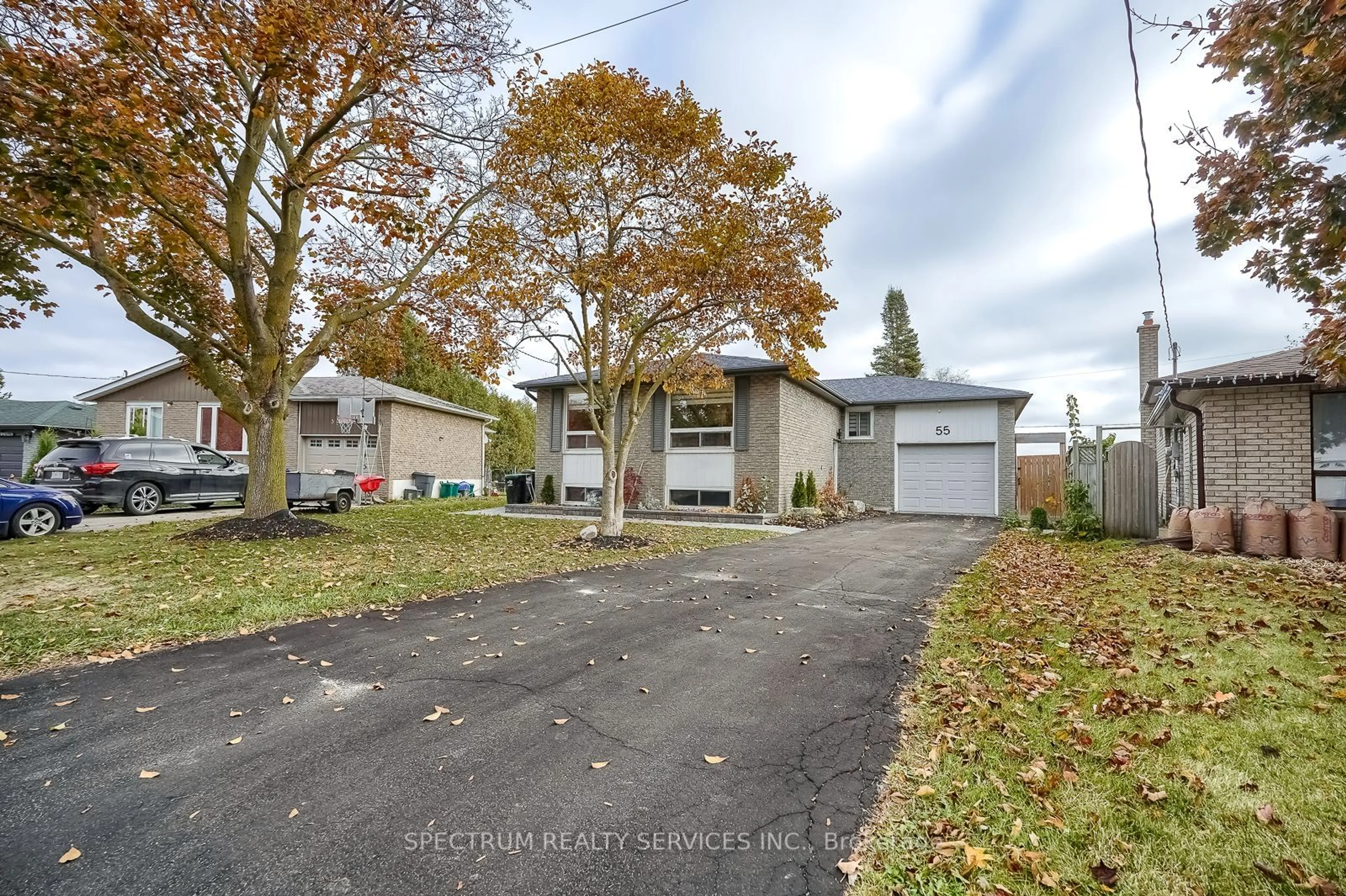 A pic from exterior of the house or condo, the street view for 55 Townsend Ave, Bradford West Gwillimbury Ontario L3Z 1X9