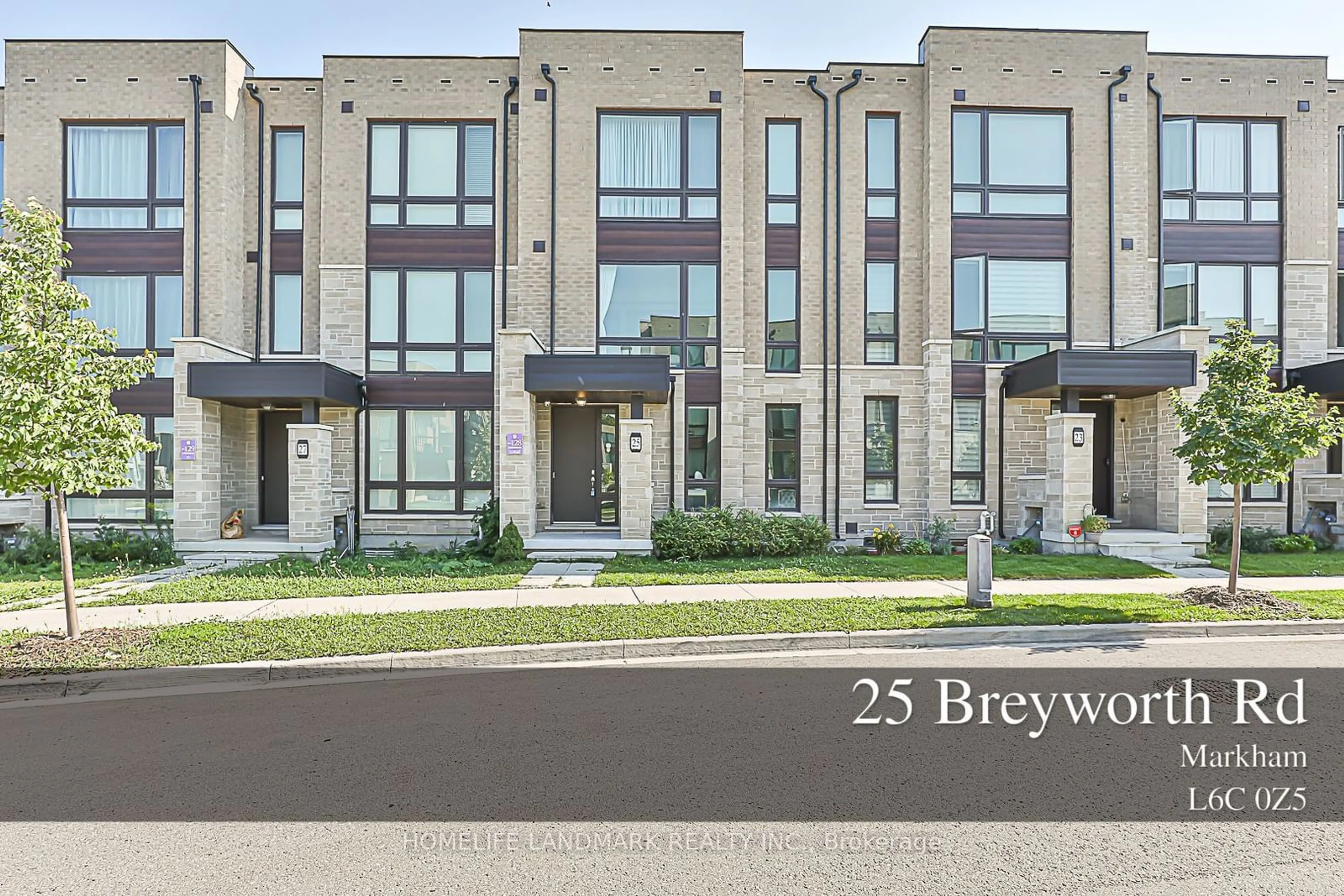 A pic from exterior of the house or condo, the front or back of building for 25 Breyworth Rd, Markham Ontario L6C 0Z5