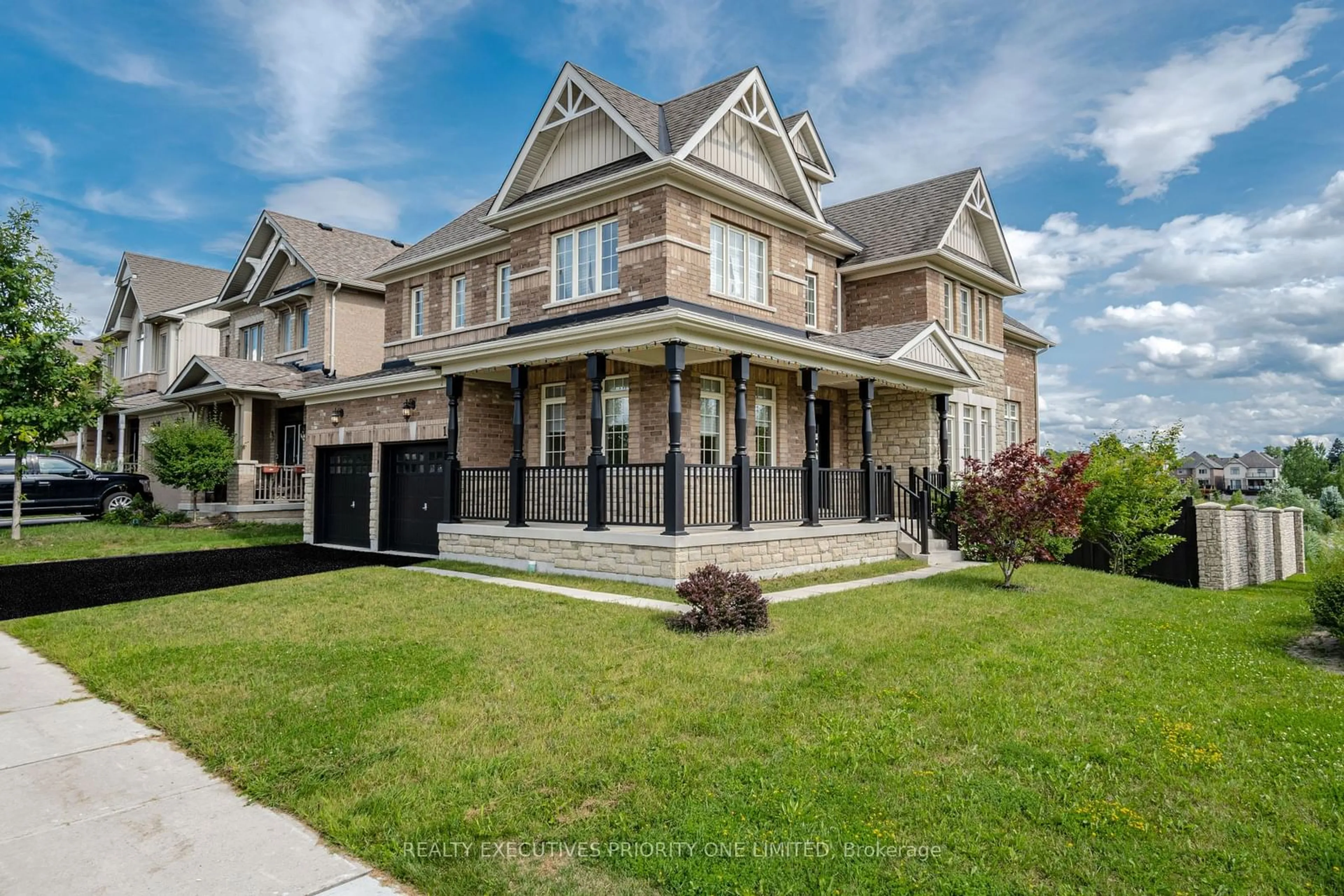 Frontside or backside of a home, the street view for 1 Treetops Blvd, New Tecumseth Ontario L9R 0M4