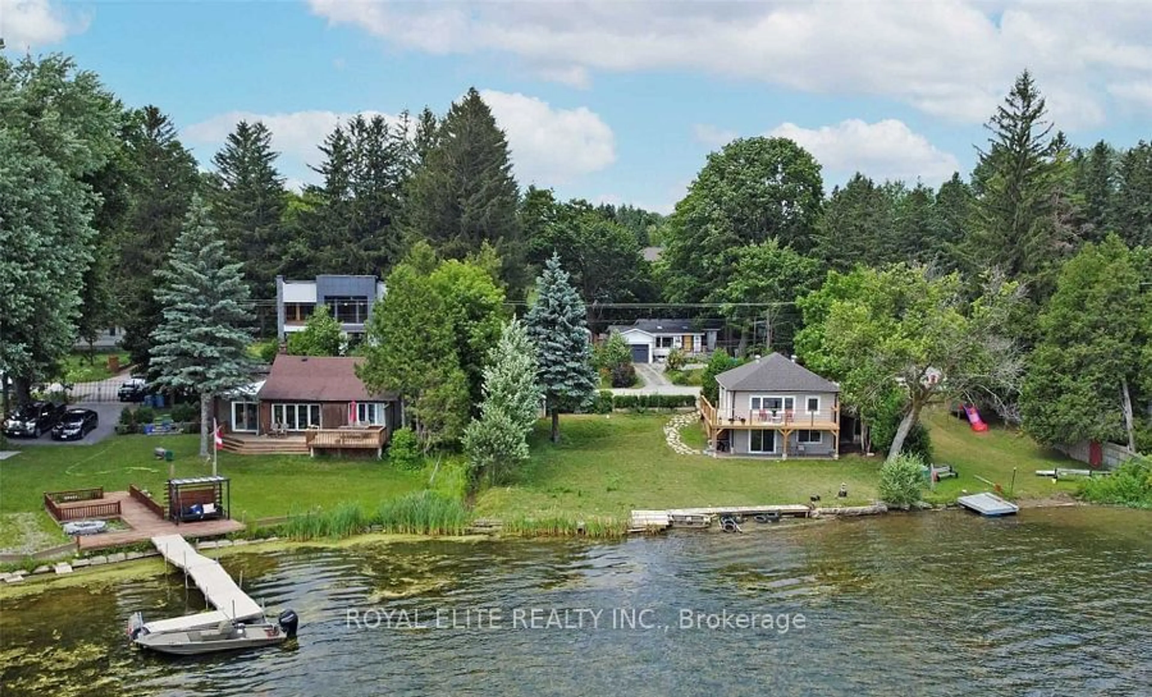 A pic from exterior of the house or condo, cottage for 41 Connor Dr, Whitchurch-Stouffville Ontario L4A 7X3