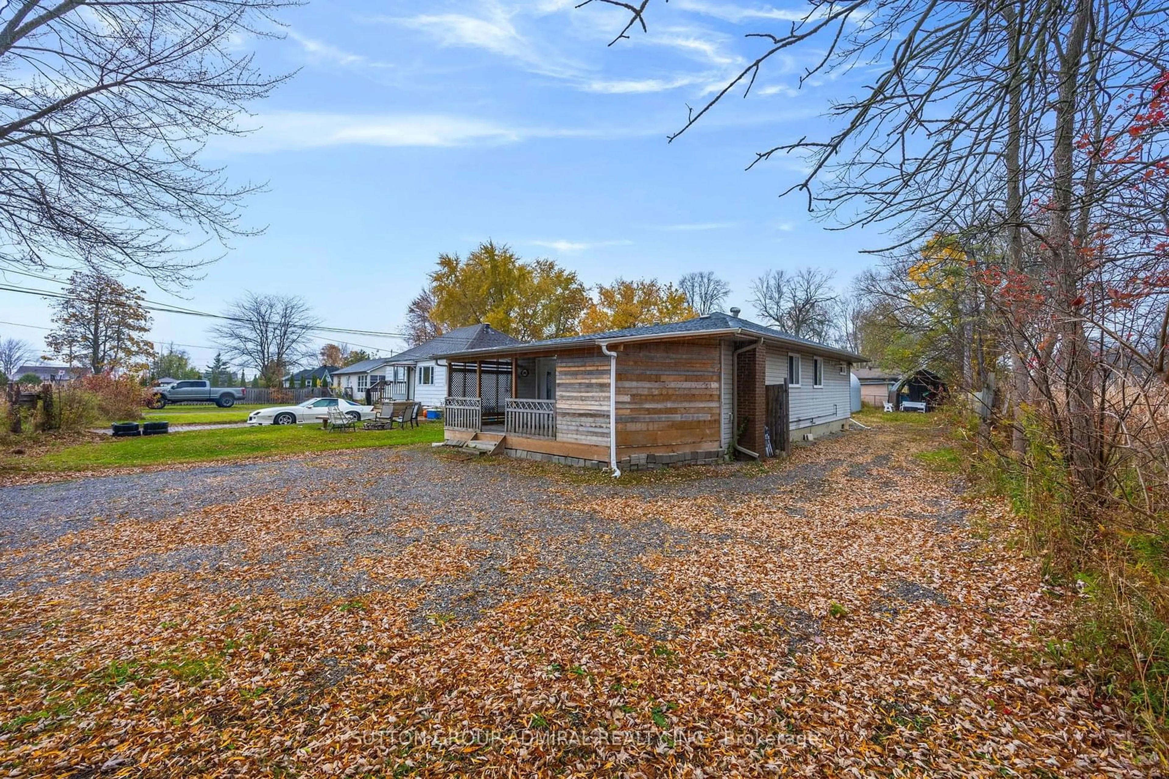 Shed for 815 Lagoon Dr, Georgina Ontario L0E 1S0