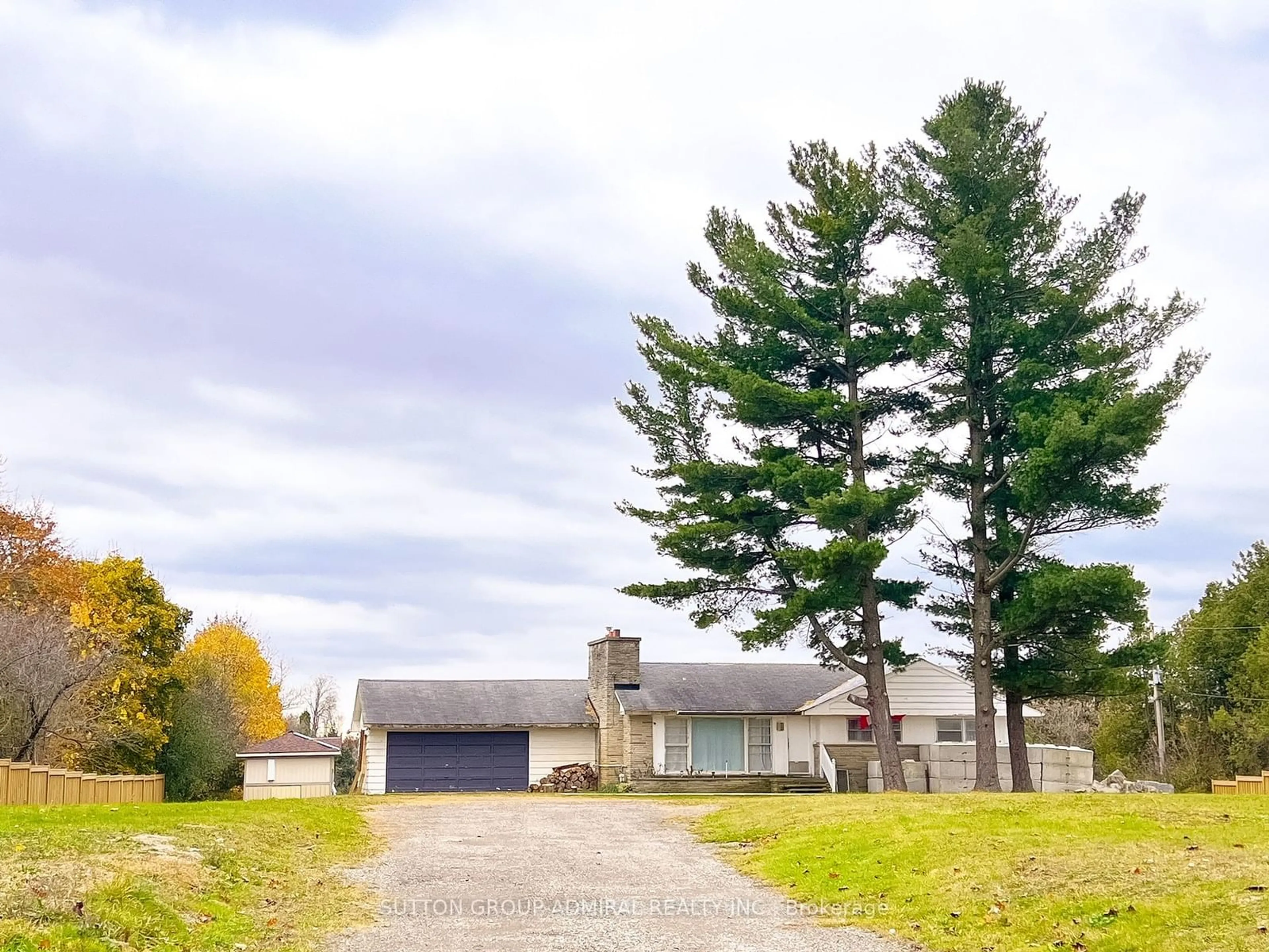 Frontside or backside of a home, the street view for 5495 King Rd, King Ontario L0G 1N0