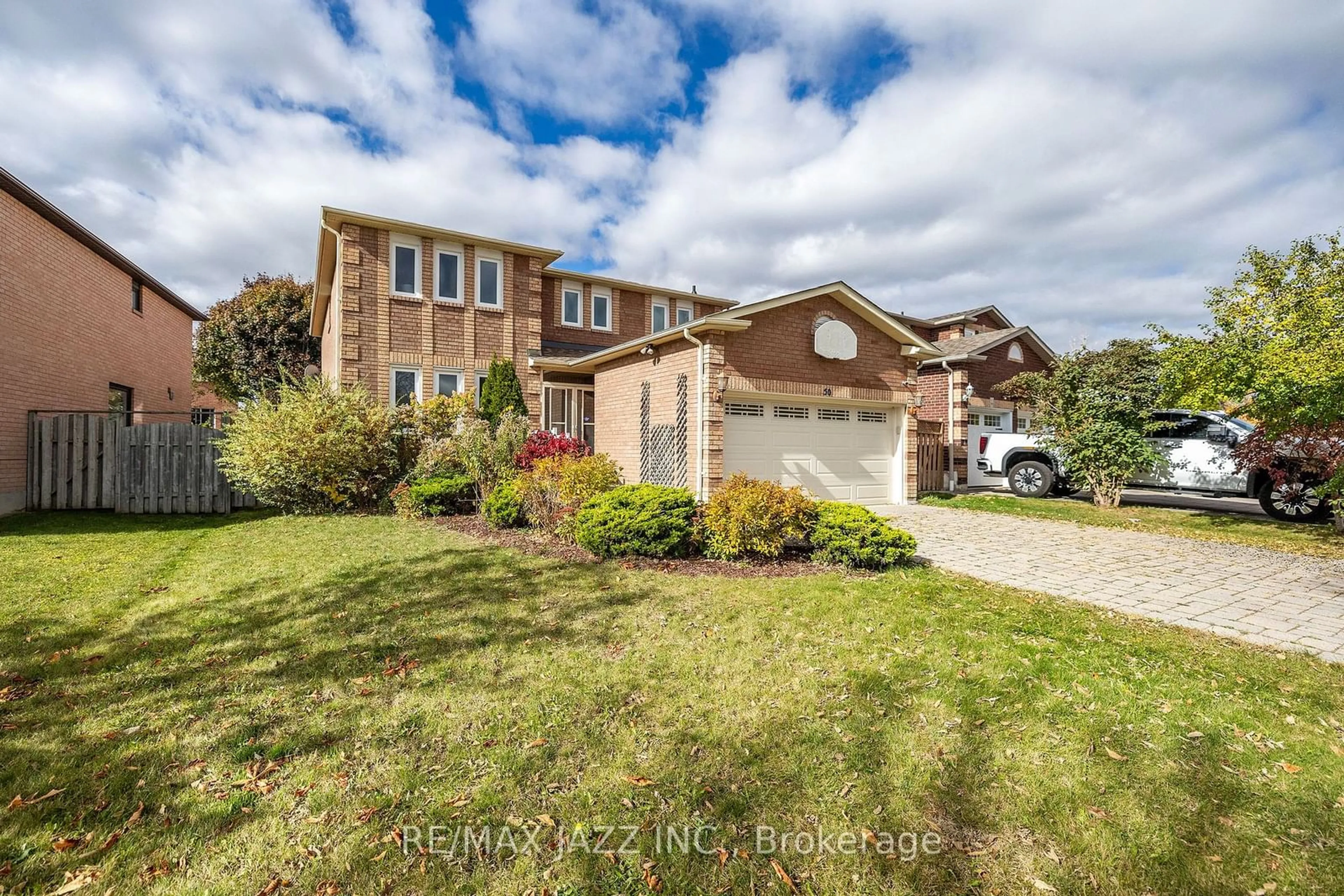 Frontside or backside of a home, the street view for 50 Squire Dr, Richmond Hill Ontario L4S 1C6