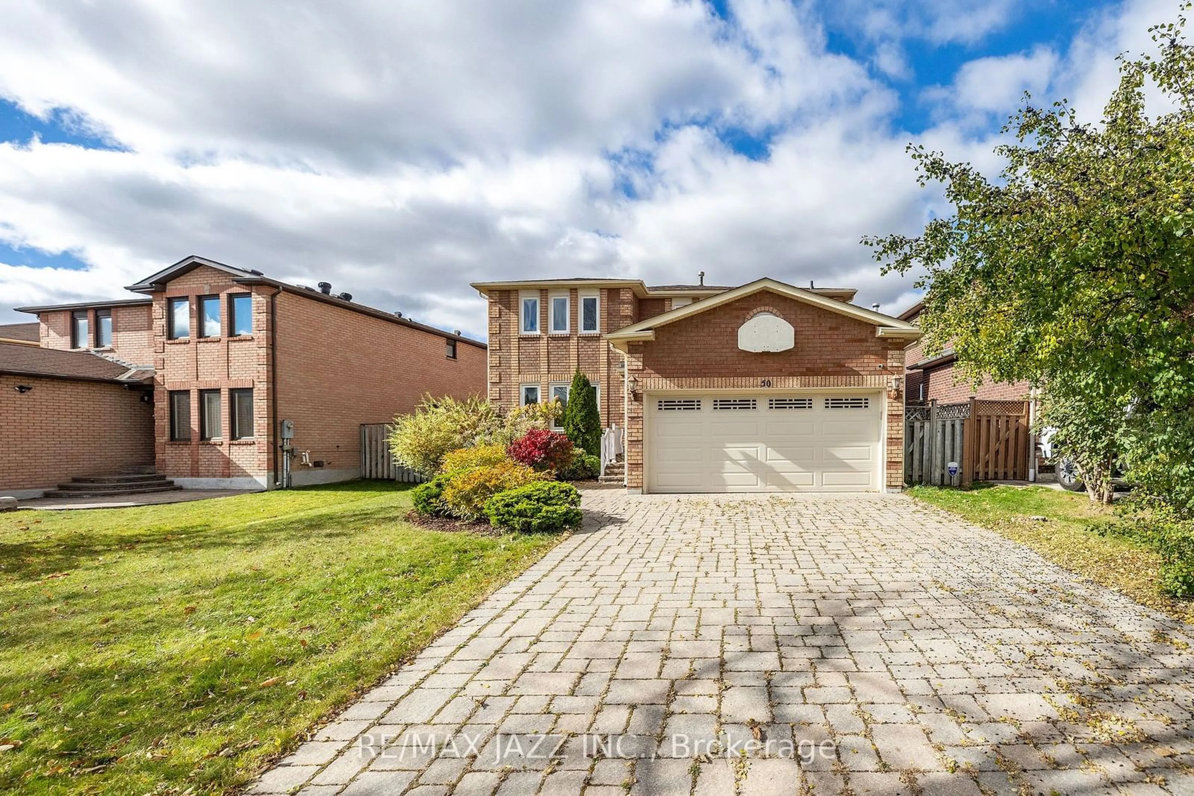 Home with brick exterior material for 50 Squire Dr, Richmond Hill Ontario L4S 1C6