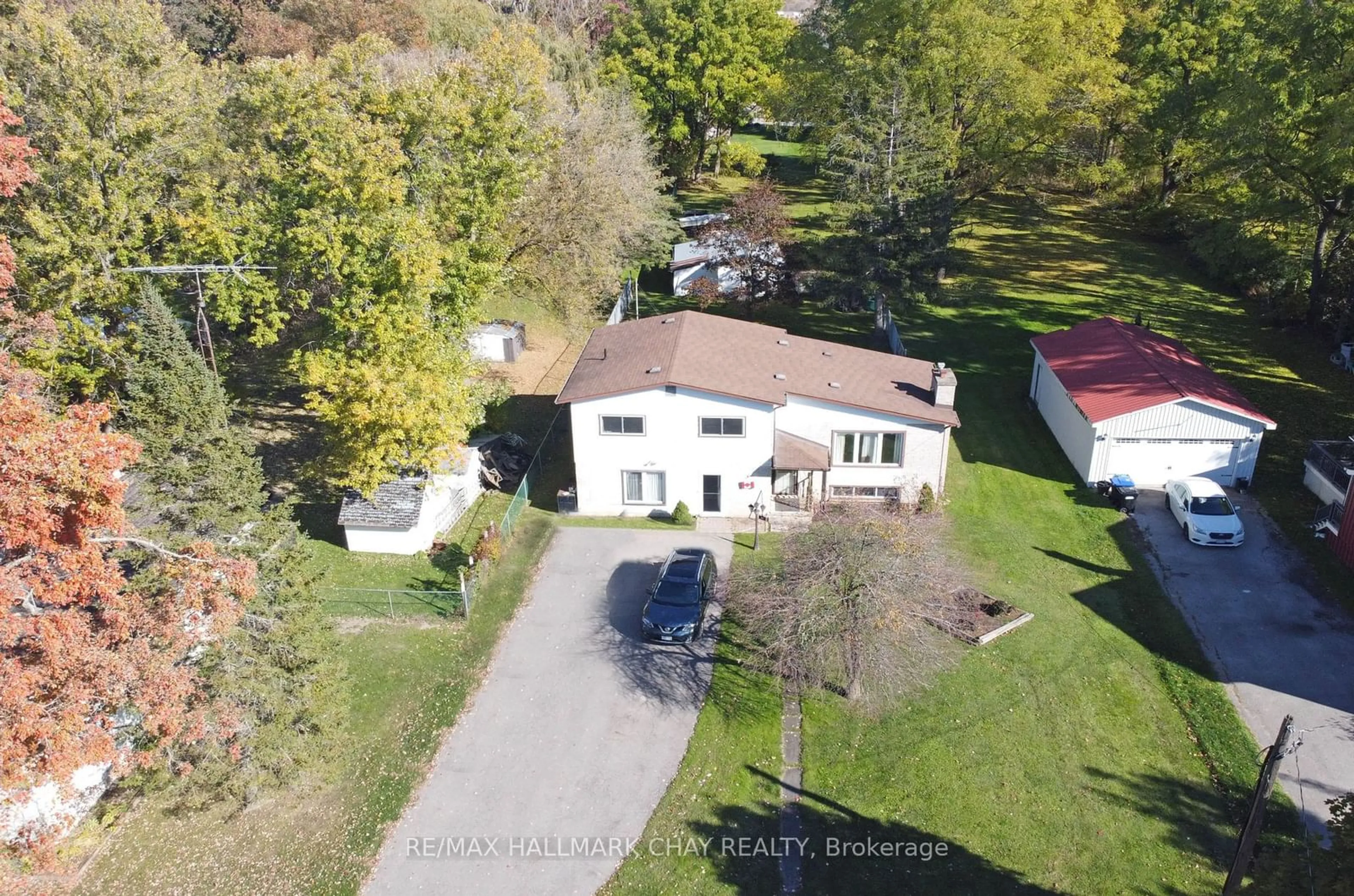 Frontside or backside of a home, the street view for 87 Centre St, New Tecumseth Ontario L0G 1A0