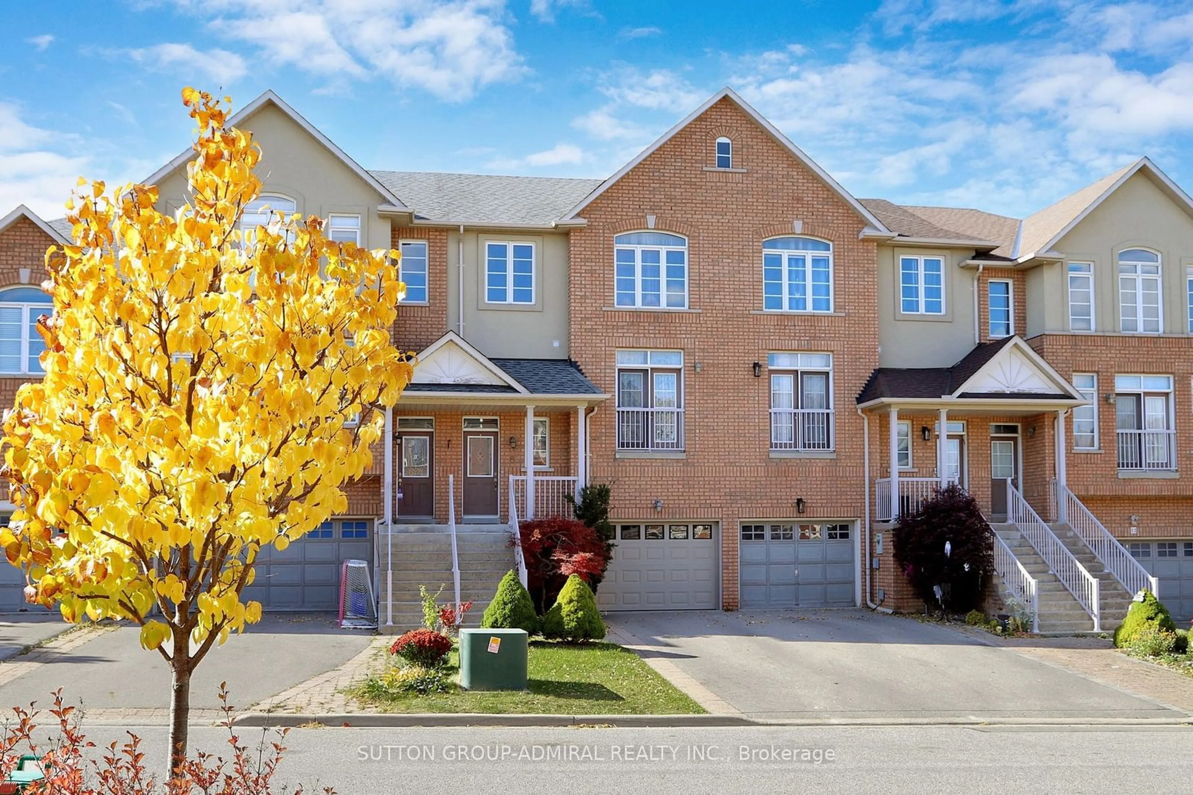 A pic from exterior of the house or condo, the street view for 8 Rustwood Rd, Vaughan Ontario L4J 9E5