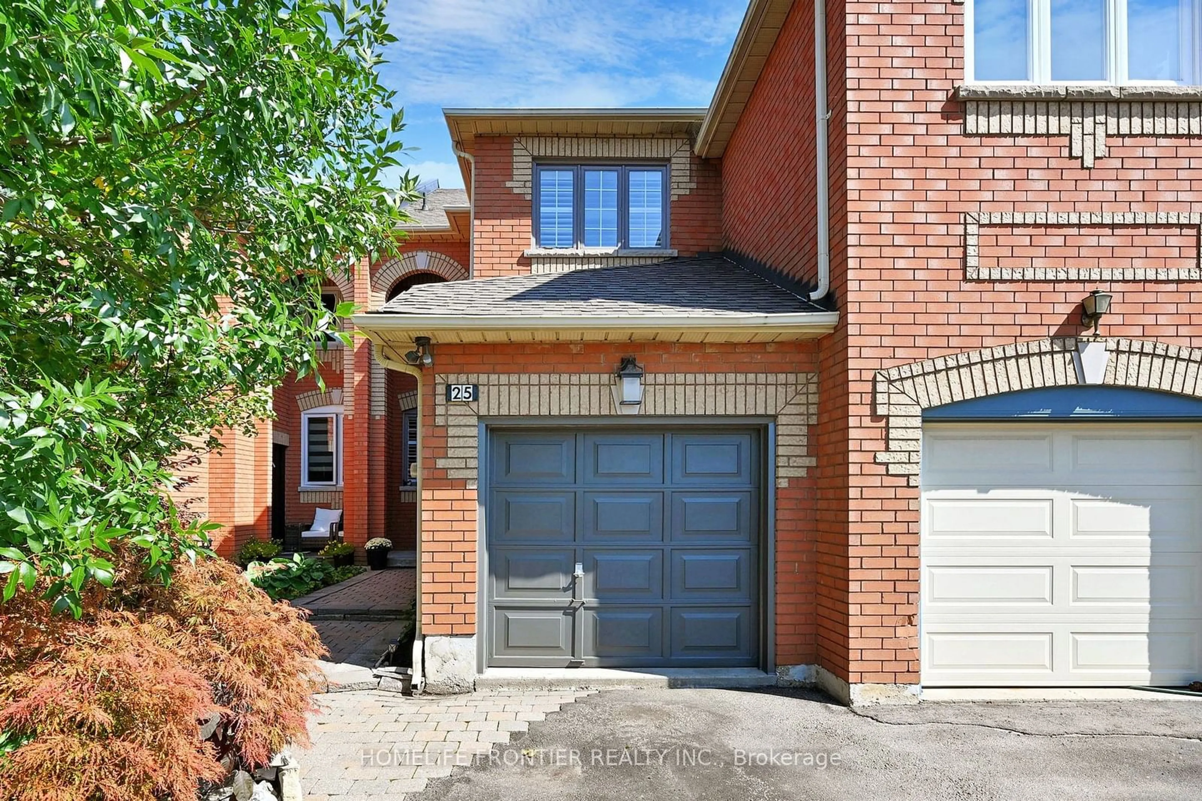 Home with brick exterior material for 25 Karl Crt, Vaughan Ontario L4J 8H7