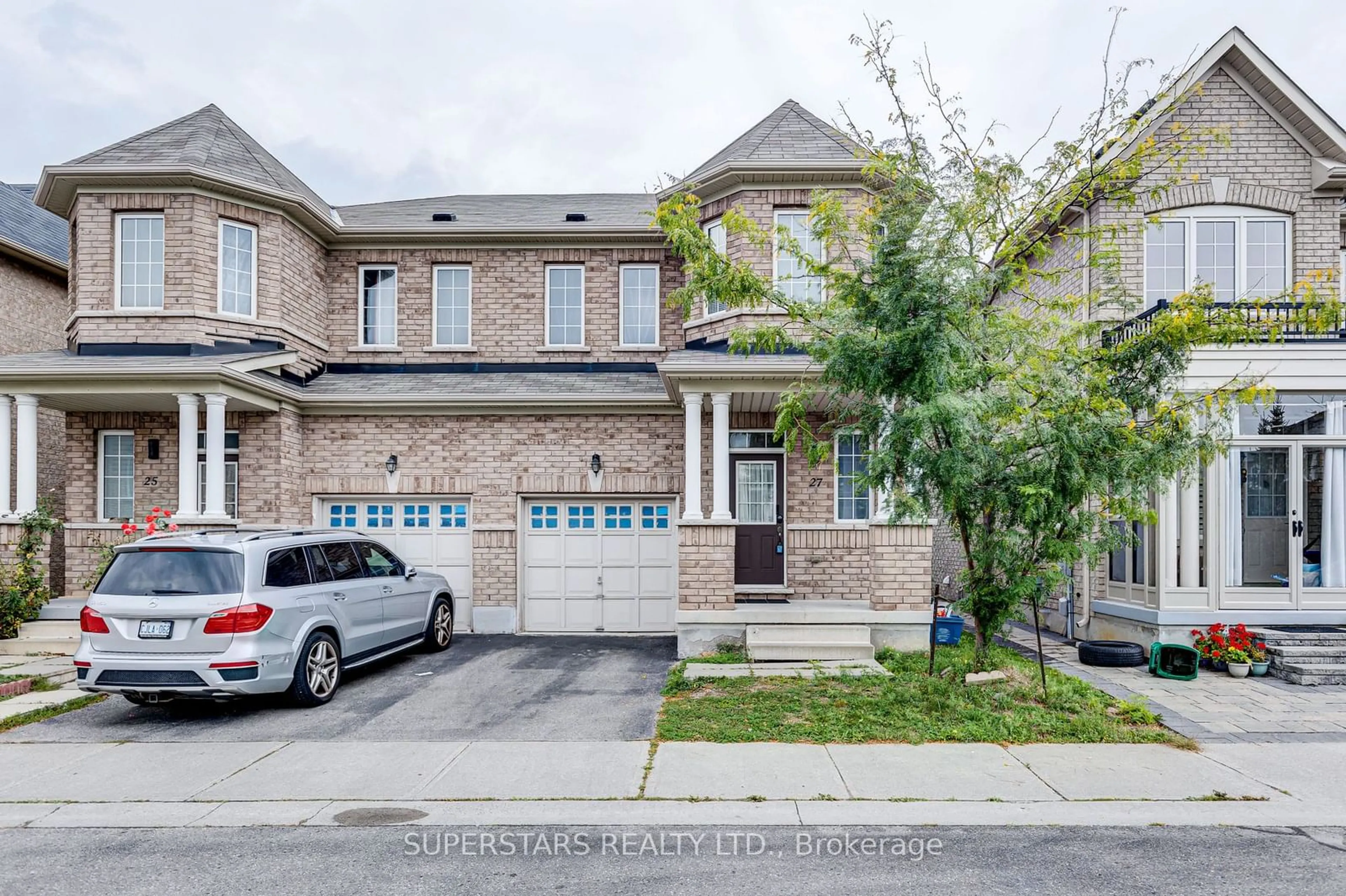 A pic from exterior of the house or condo, the street view for 27 Trinco Way, Markham Ontario L3S 0C4