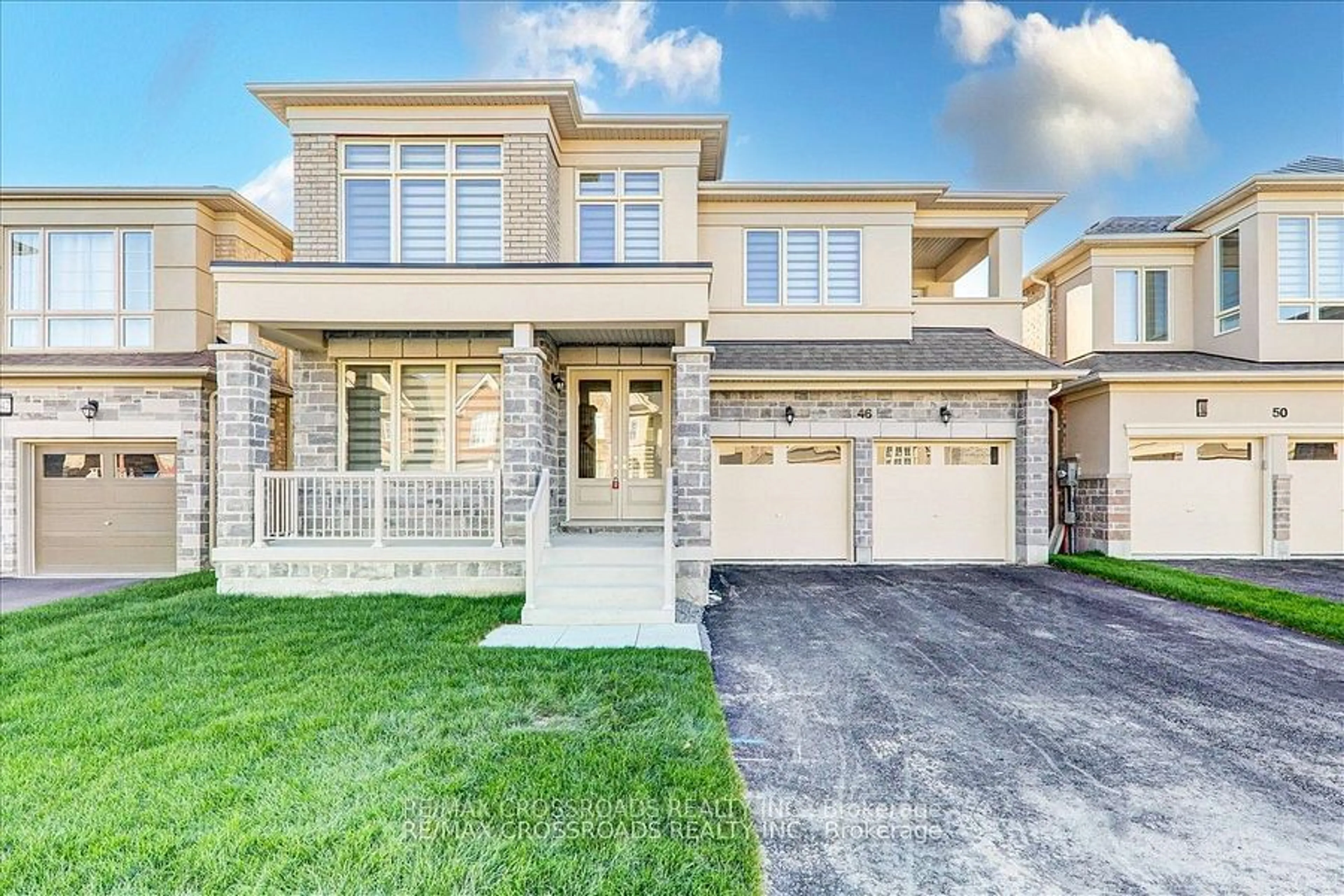 Frontside or backside of a home, the street view for 46 Carriage Shop Bend, East Gwillimbury Ontario L9N 0Y6