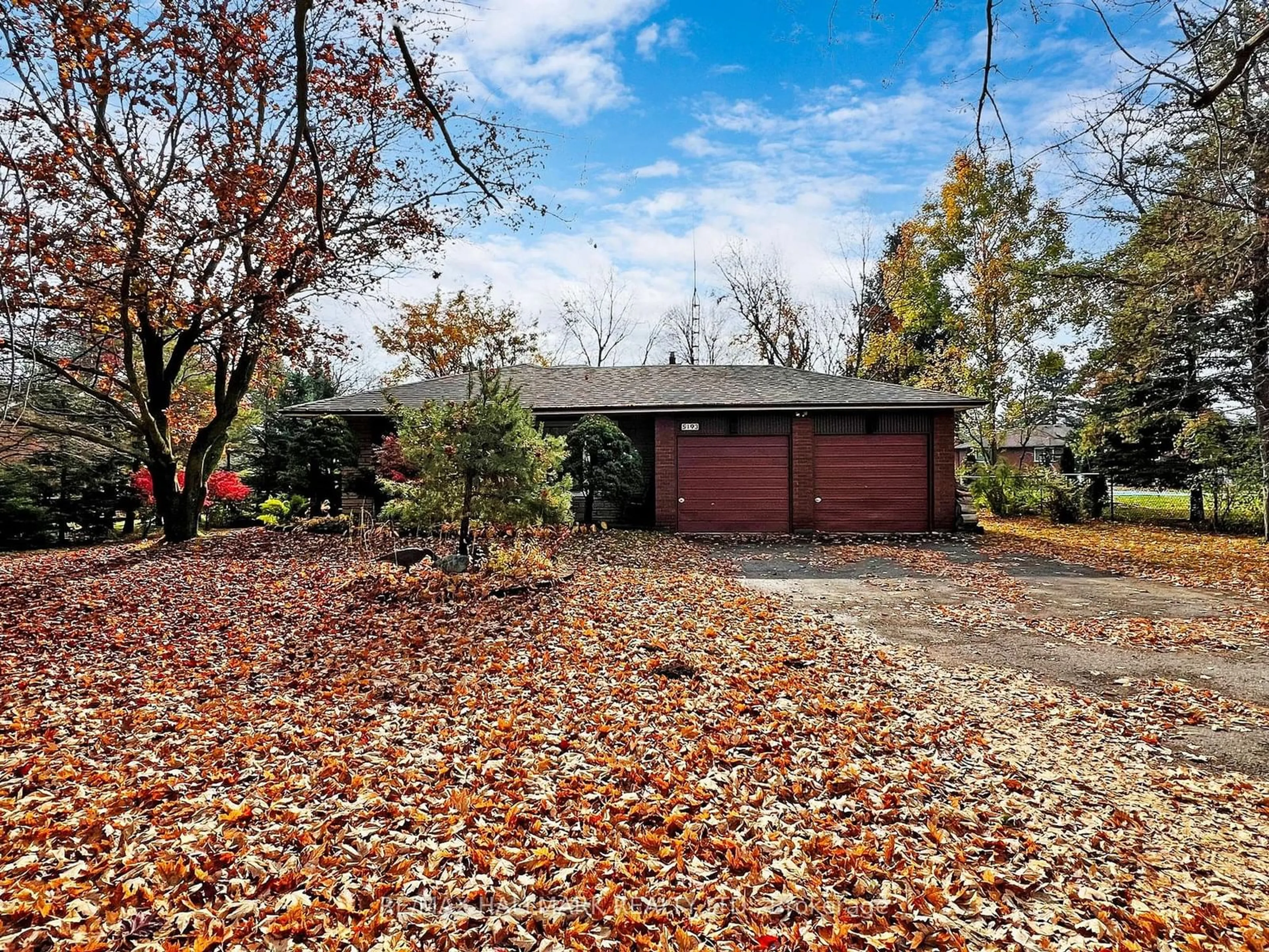 Frontside or backside of a home, cottage for 5193 Aurora Rd, Whitchurch-Stouffville Ontario L4A 7X4