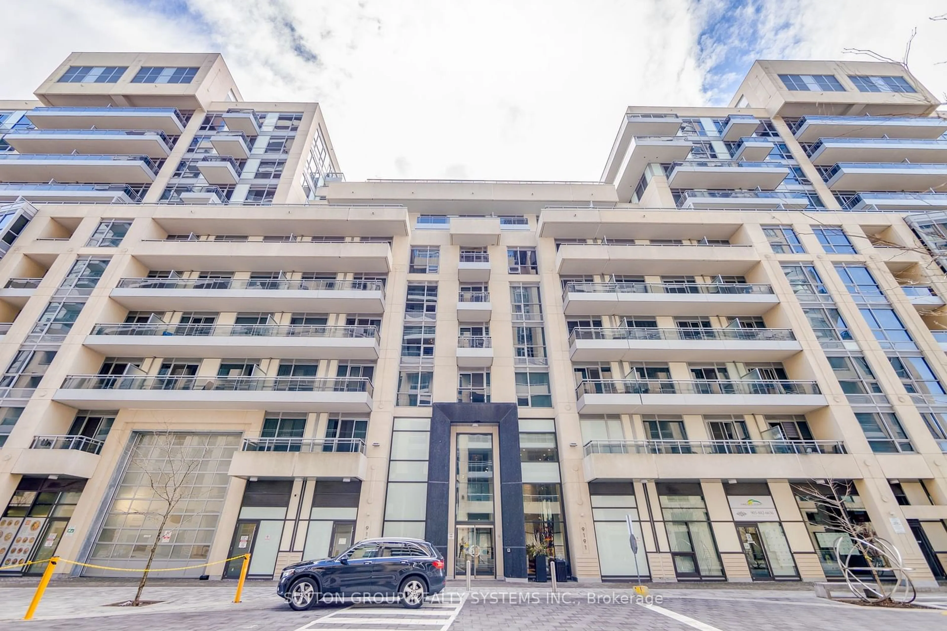 A pic from exterior of the house or condo, the front or back of building for 9191 Yonge St #Sw-105, Richmond Hill Ontario L4C 1H7