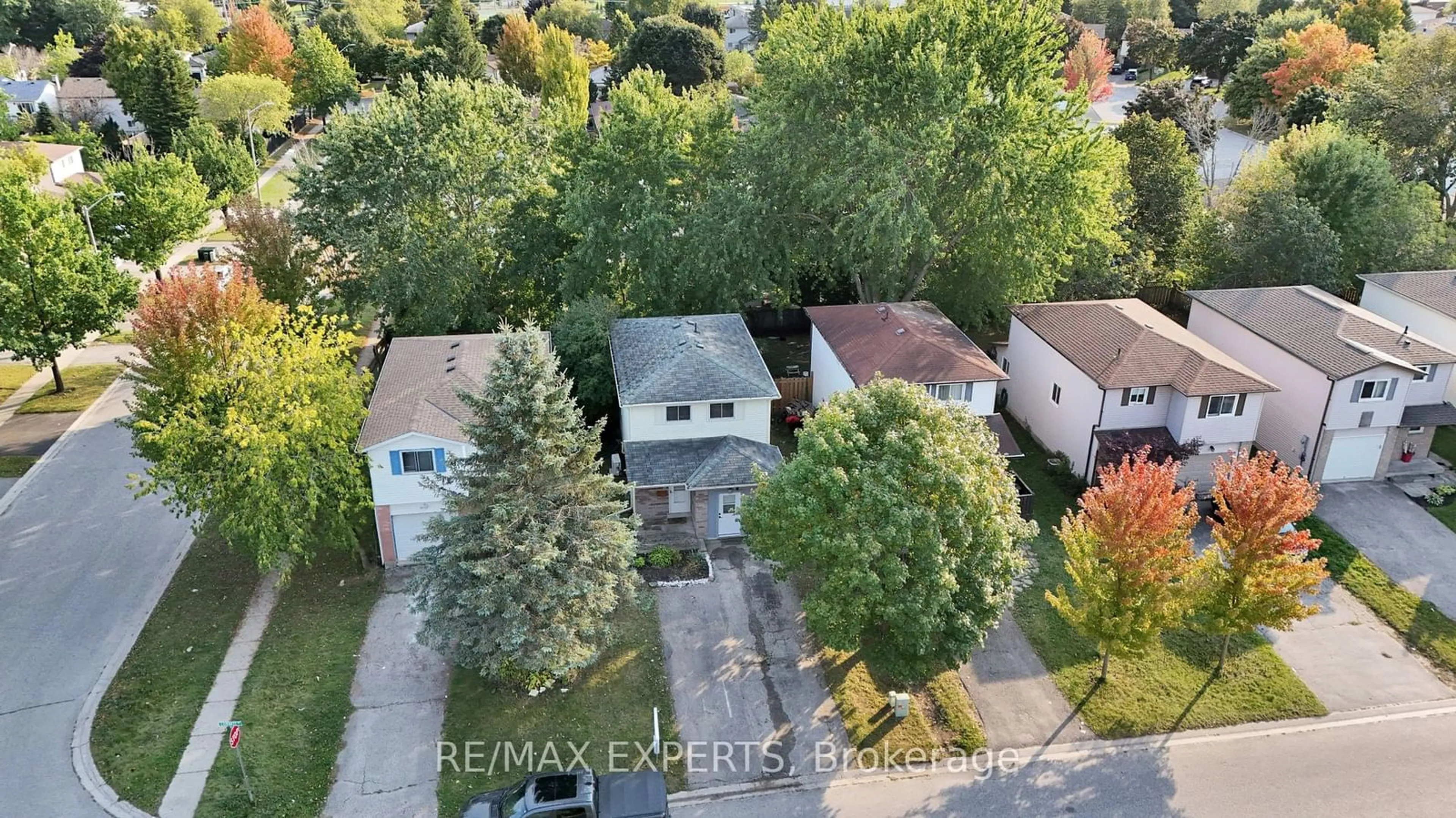 Frontside or backside of a home, the street view for 79 Corbett Dr, Barrie Ontario L4M 5V5