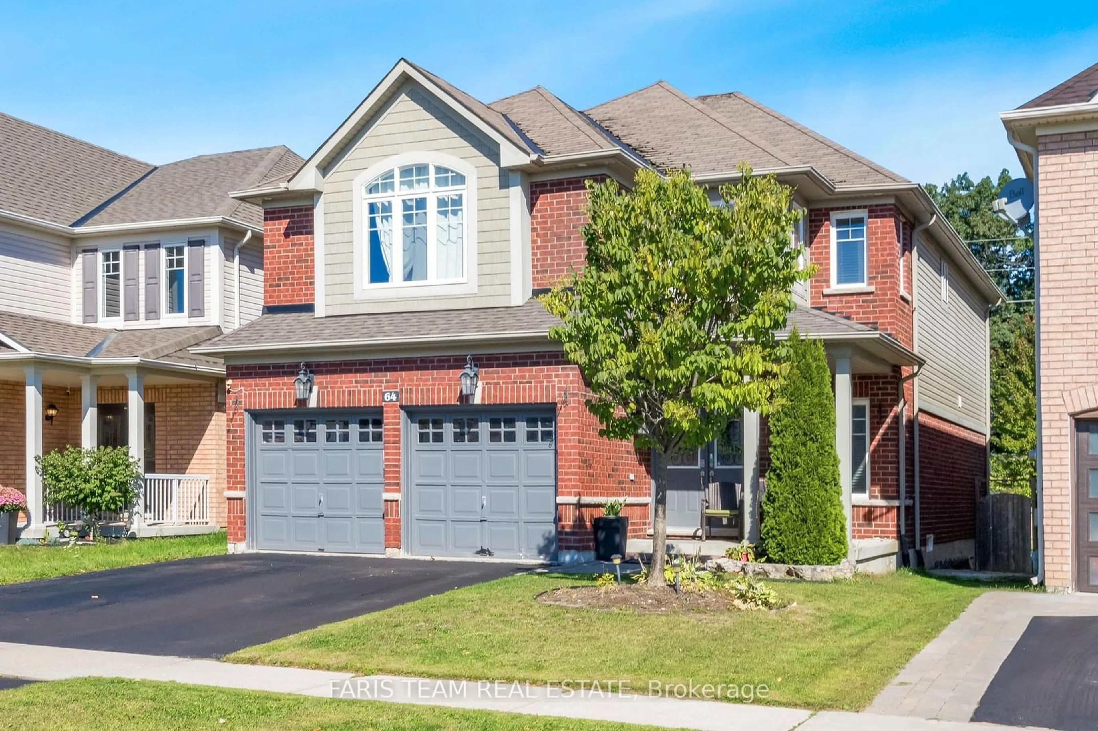 Home with brick exterior material for 64 Westminster Circ, Barrie Ontario L4M 0A5