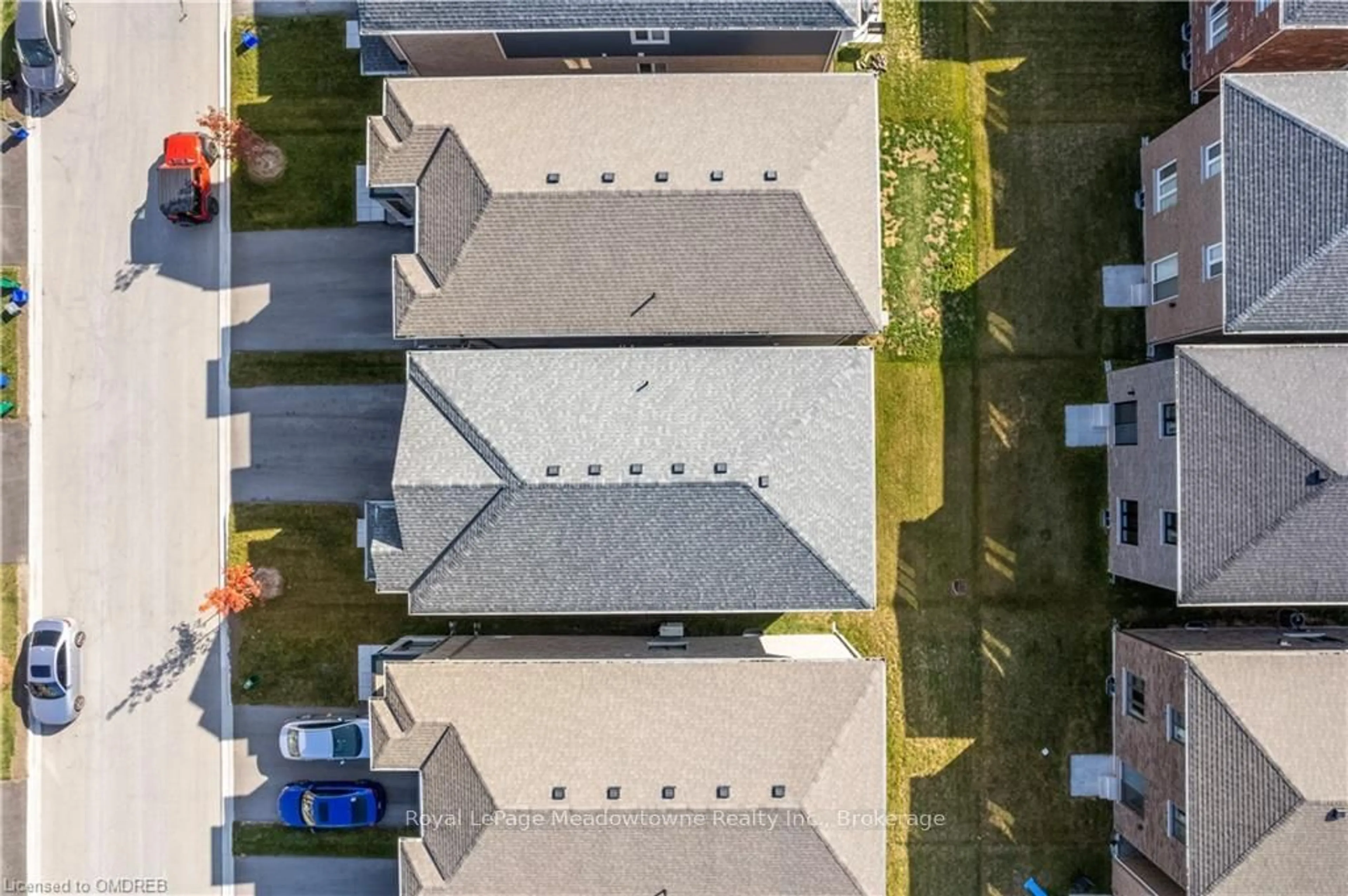 Frontside or backside of a home, the street view for 60 HARVEST Cres, Barrie Ontario L9J 0T3